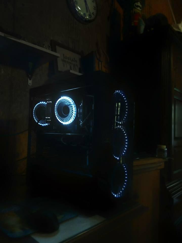 AMD Black Edition FX-8300 Vishera 8-Core Socket AM3-Plus 95W Desktop Processor customer photo 2