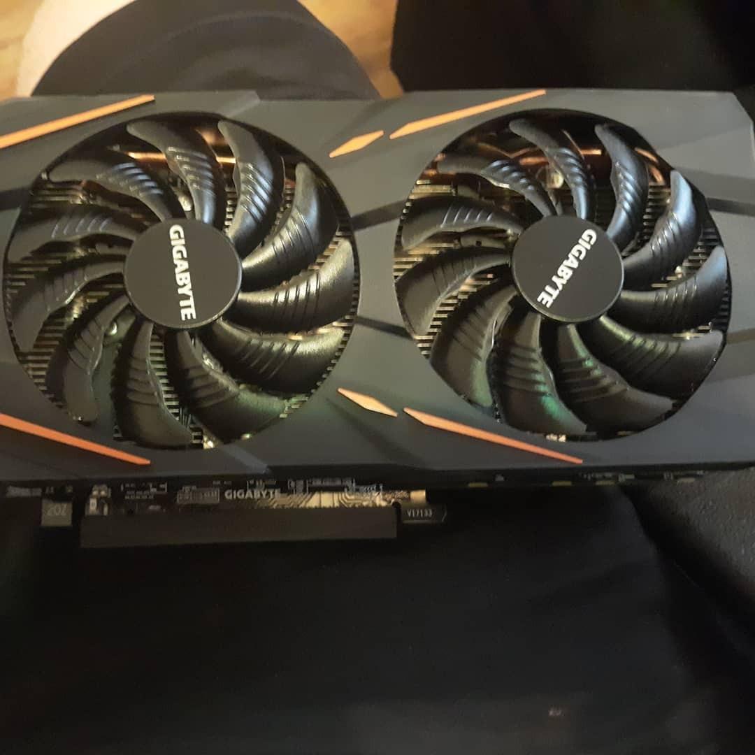GIGABYTE Radeon RX 580 Gaming 8GB Graphic Cards GV-RX580GAMING-8GD customer photo 1