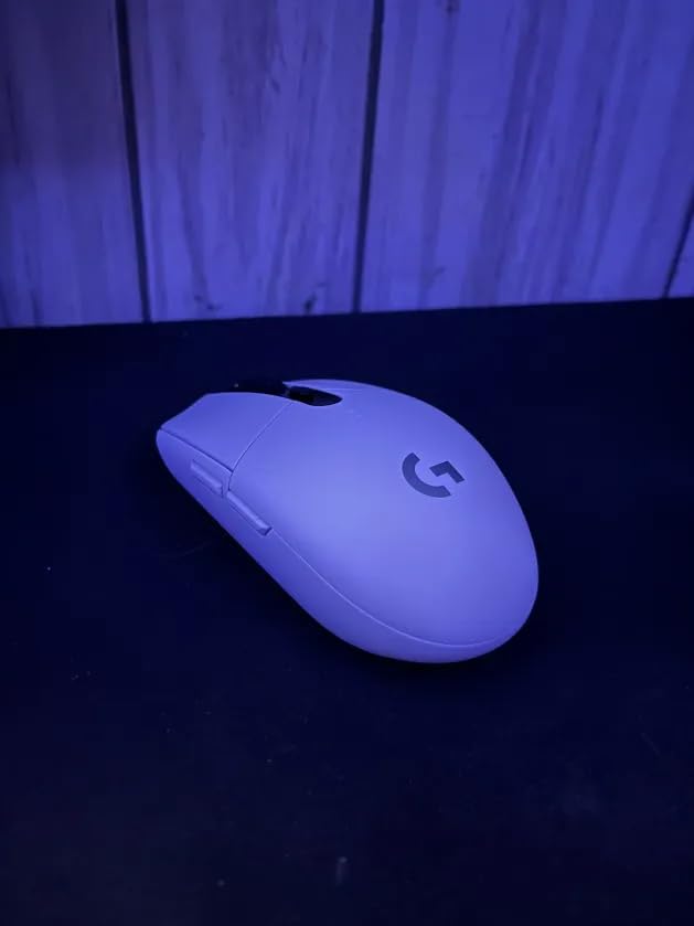 Logitech G305 Lightspeed Wireless Gaming Mouse, Hero Sensor, 12,000 DPI, Lightweight, 6 Programmable Buttons, 250h Battery, On-Board Memory, Compatible with PC, Mac - White customer photo 2