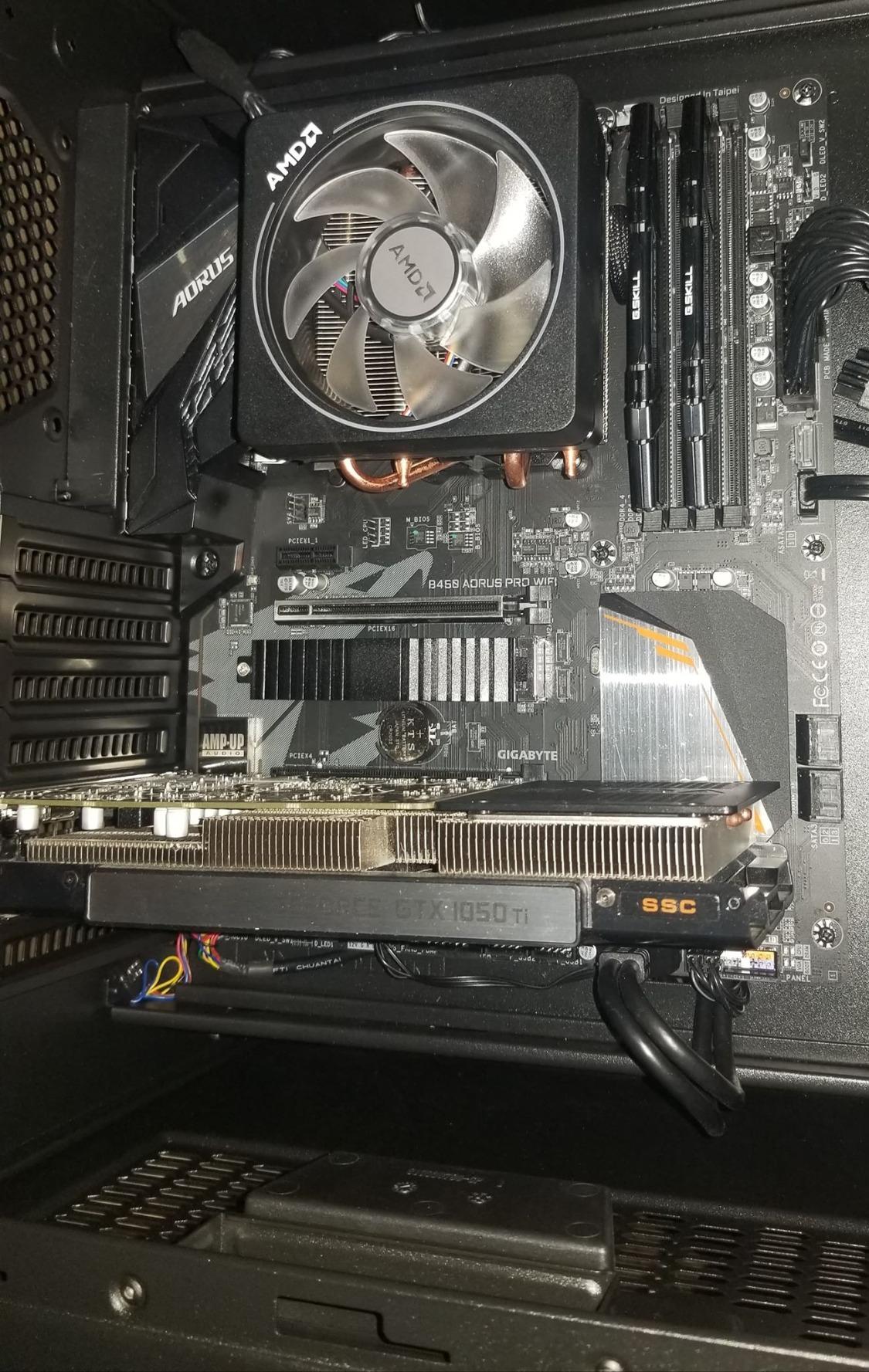 GIGABYTE B450 AORUS PRO Wi-Fi (AMD Ryzen AM4/ATX/M.2 Thermal Guard with Onboard Wi-Fi/HDMI/DVI/USB 3.1 Gen 2/DDR4/Motherboard) customer photo 2