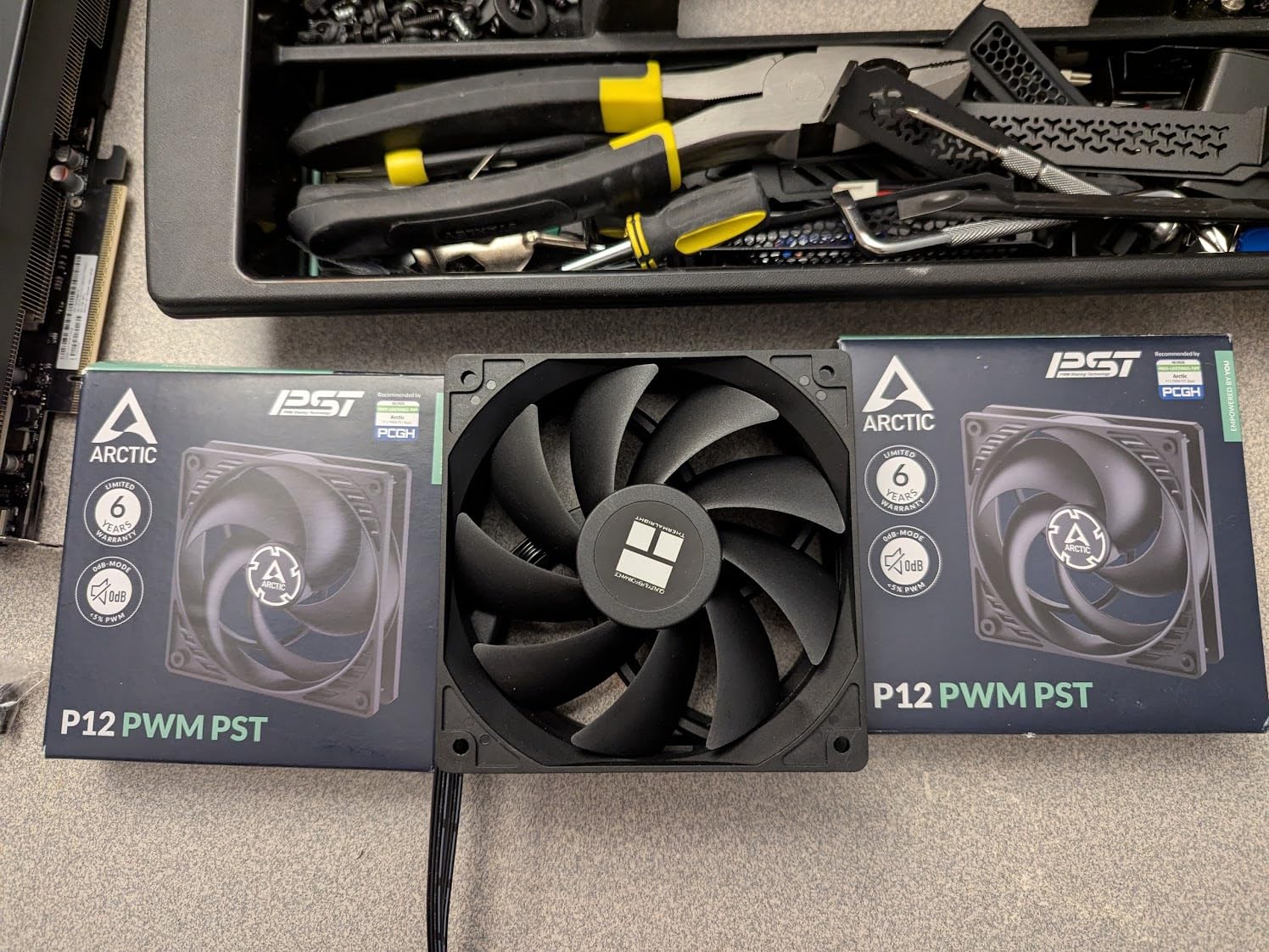 ARCTIC P12 PWM PST - PC Fan, 120mm Fan, PC Case Fan, Pressure-optimised customer photo 2