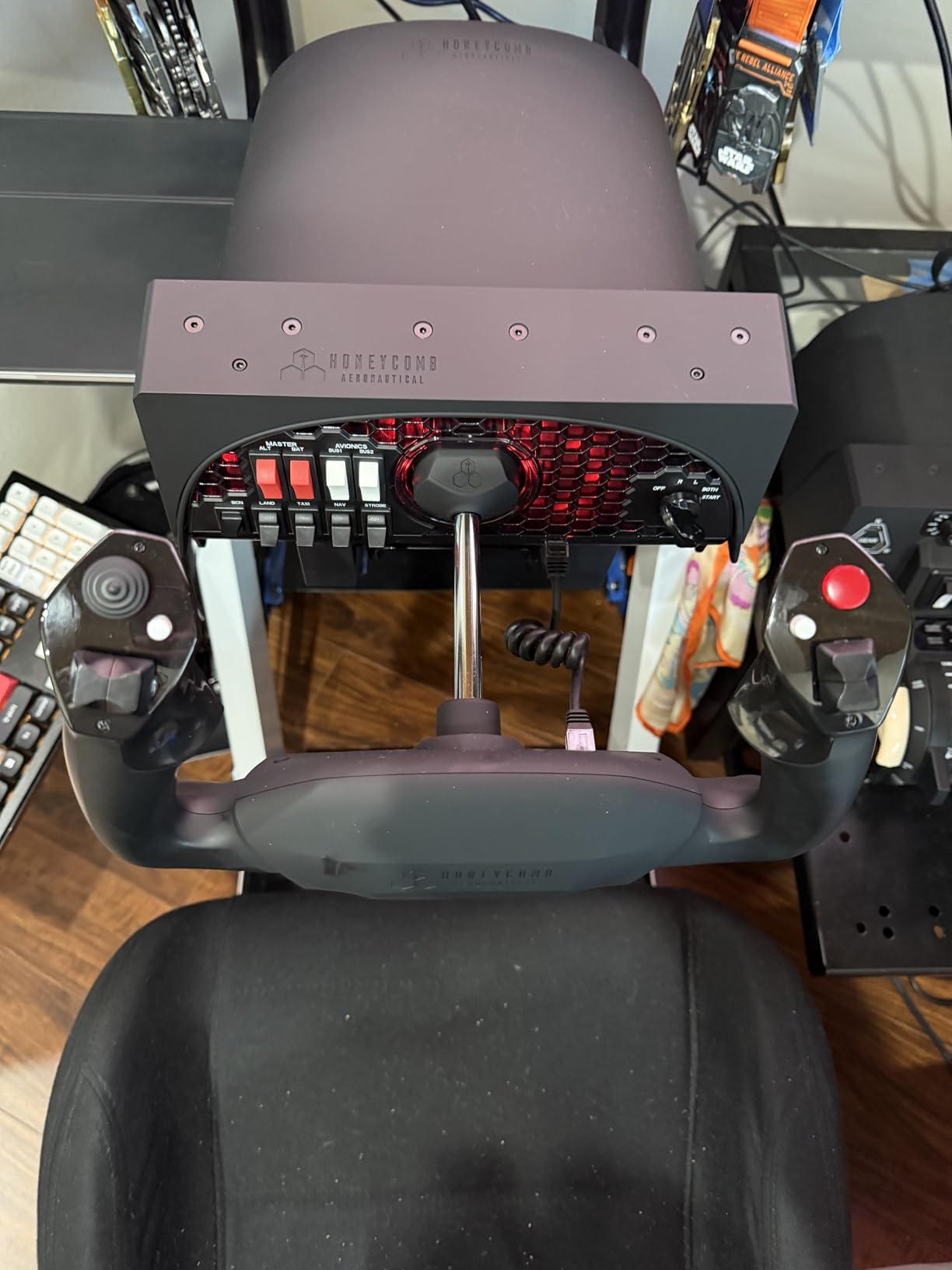 Honeycomb Alpha Flight Controls Yoke & Switch Panel - Flight Simulator Yoke w/ 180° Rotation, Steel Shaft, Ignition Switch, Fully-Equipped Handles, Dual Mounting - Compatible w/ PC & Mac customer photo 2