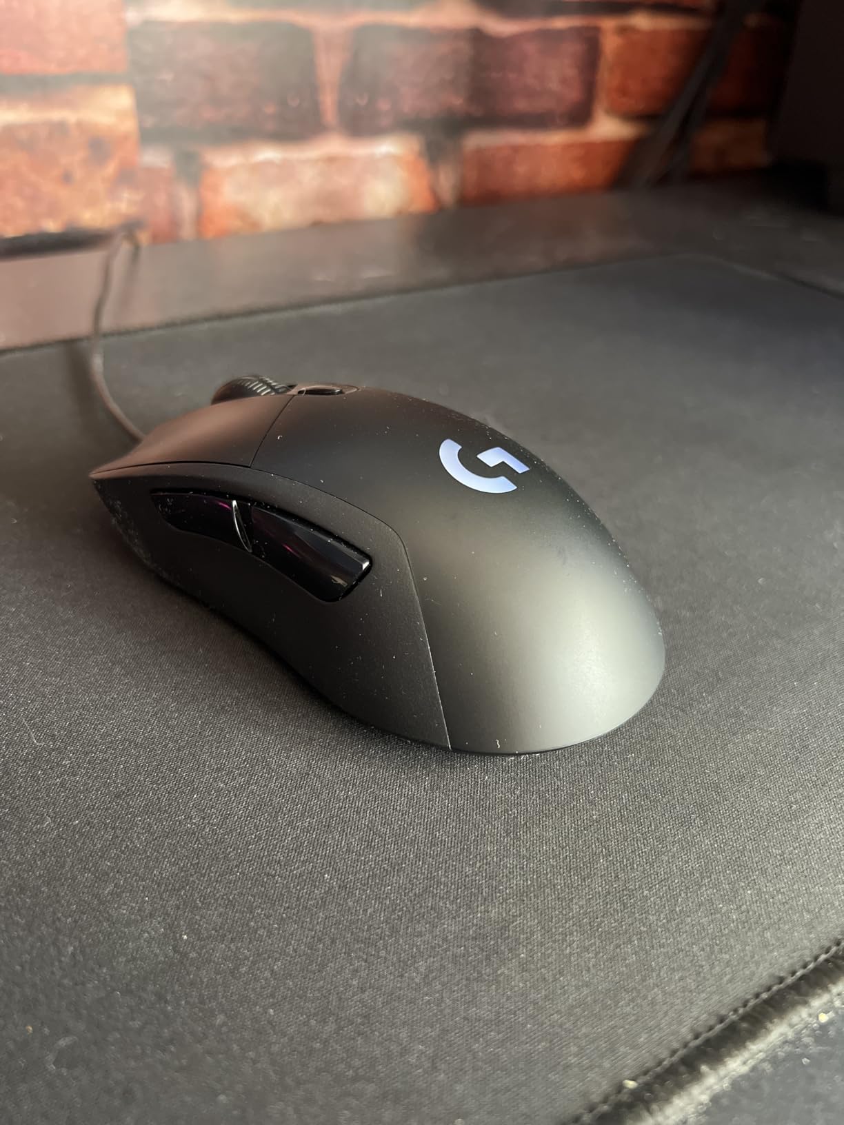 G403 Hero 25K Gaming Mouse, Lightsync RGB, Lightweight 87G+10G Optional, Braided Cable, 25, 600 DPI, Rubber Side Grips, Black customer photo 1