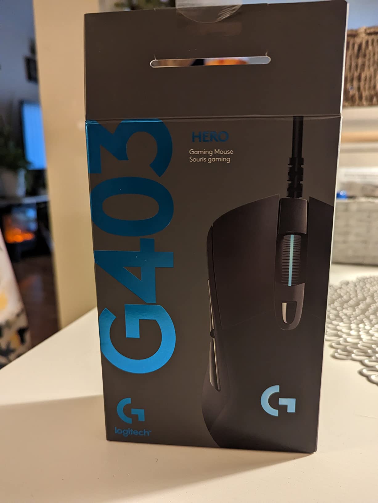 G403 Hero 25K Gaming Mouse, Lightsync RGB, Lightweight 87G+10G Optional, Braided Cable, 25, 600 DPI, Rubber Side Grips, Black customer photo 2