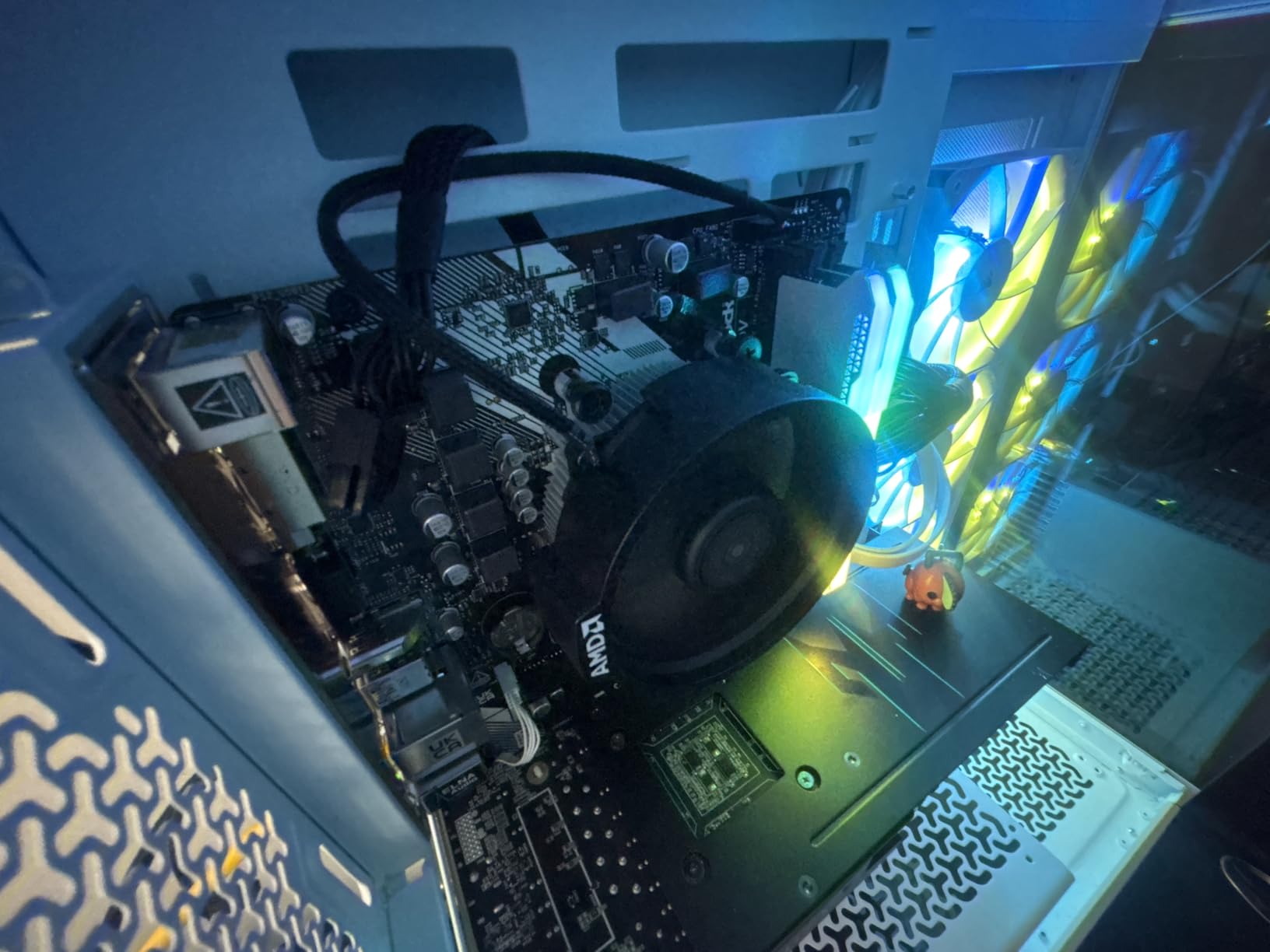 ASRock B450M-HDV R4.0 AMD B450 AM4 Socket Ryzen 2000 - 5000 Processors DDR4 3200 64GB HDMI DVI-D D-Sub Motherboard SATA 6Gb/s Micro ATX M.2 customer photo 2