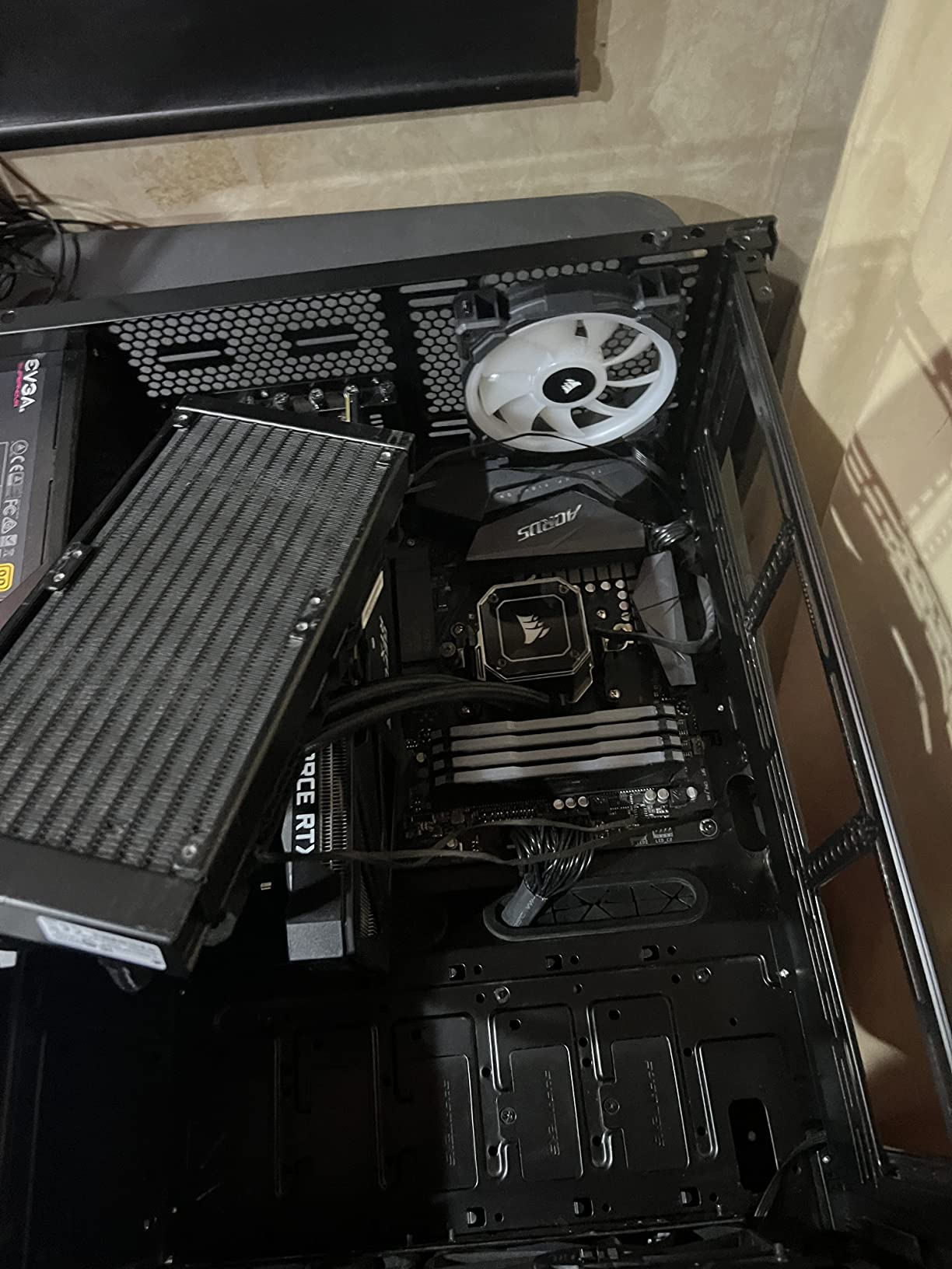 Gigabyte X570 AORUS Elite (AMD Ryzen 3000/X570/ATX/PCIe4.0/DDR4/USB3.1/Realtek ALC1200/Front USB Type-C/RGB Fusion 2.0/M.2 Thermal Guard/Gaming Motherboard) customer photo 1