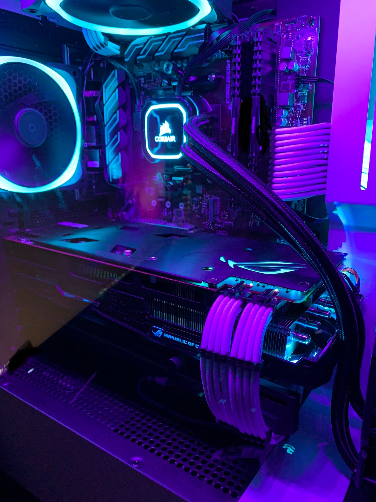 ASUS ROG Strix AMD Radeon RX 5700XT Overclocked 8G GDDR6 HDMI DisplayPort Gaming Graphics Card customer photo 2