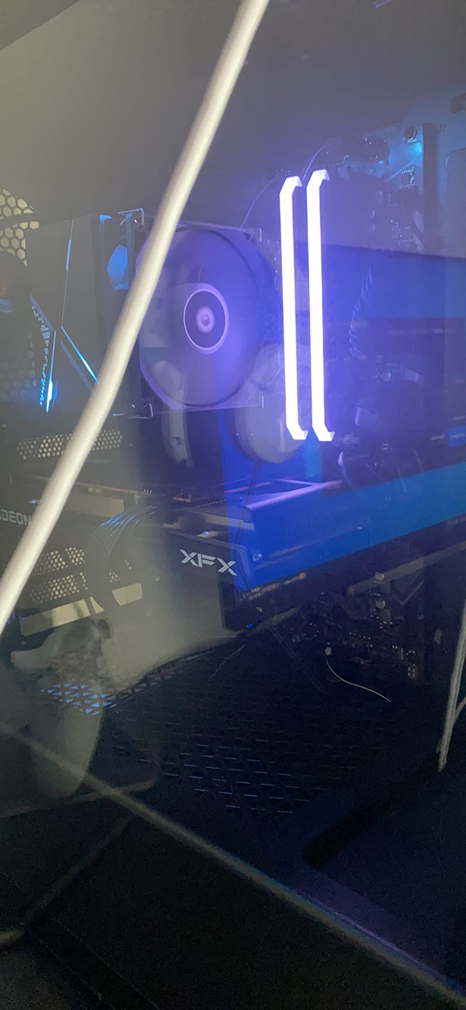 GIGABYTE Z590 UD AC (LGA 1200/ Intel Z590/ ATX/ Triple M.2/ PCIe 4.0/ USB 3.2 Gen 2/ Intel Wireless-AC/ 2.5GbE LAN/ Motherboard) customer photo 1