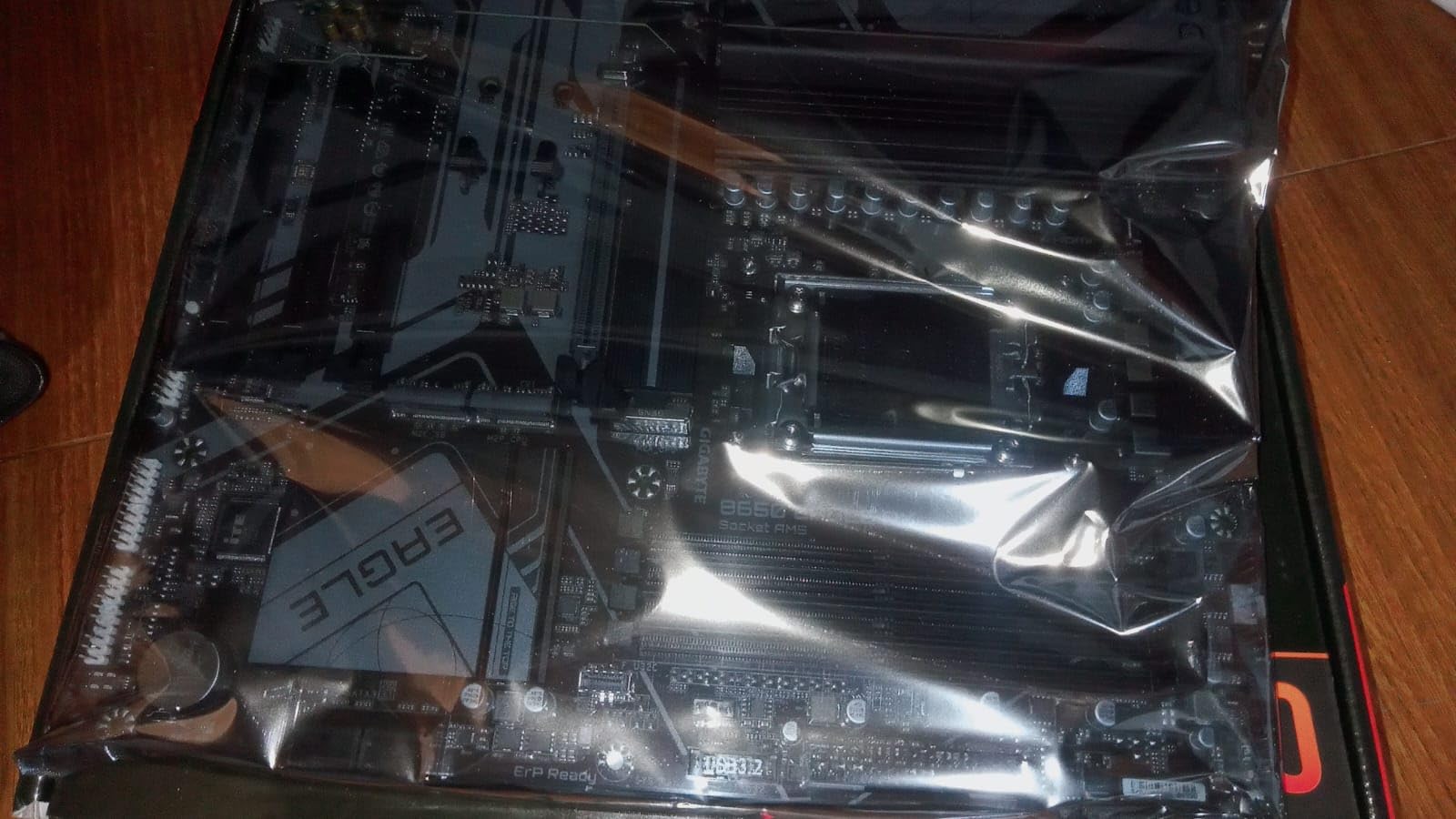 GIGABYTE B650 Eagle AX AM5 LGA 1718 ATX Motherboard, DDR5, Triple M.2 Slots (1x PCIe 5.0, 2X PCIe 4.0), USB 3.2 Gen2x2 Type-C, WiFi 6E, Realtek GbE LAN customer photo 1