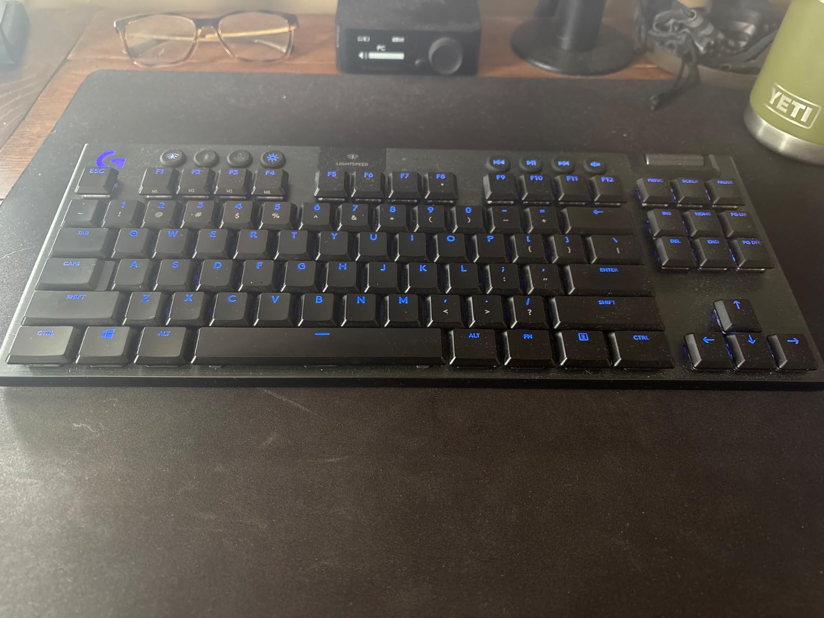 Logitech G915 TKL Tenkeyless Lightspeed Wireless RGB Mechanical Gaming Keyboard customer photo 2