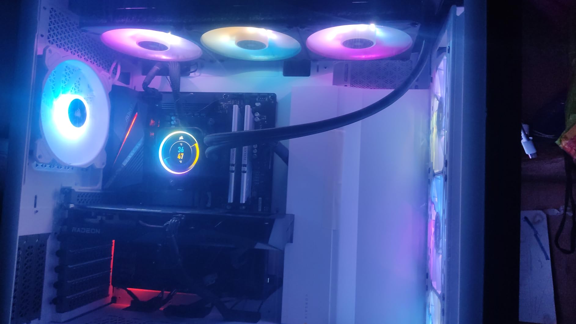 GIGABYTE B550 AORUS PRO AC (AM4 AMD/B550/ATX/Dual M.2/SATA 6Gb/s/USB 3.2 Gen 2/Intel Dual Band 802.11AC WiFi/2.5 GbE LAN/PCIe 4.0/RGB Fusion 2.0/DDR4/Gaming Motherboard) customer photo 1