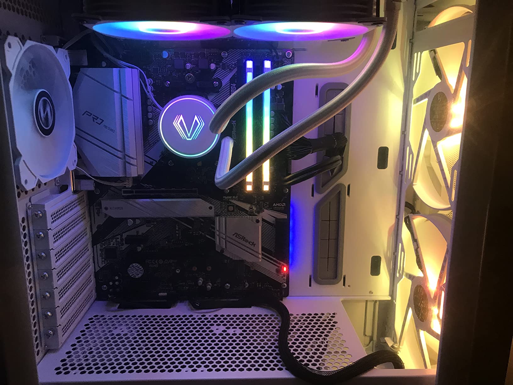 ASRock B550 PRO4 Supports 3rd Gen AMD AM4 Ryzen / Future AMD Ryzen Processors Motherboard customer photo 2