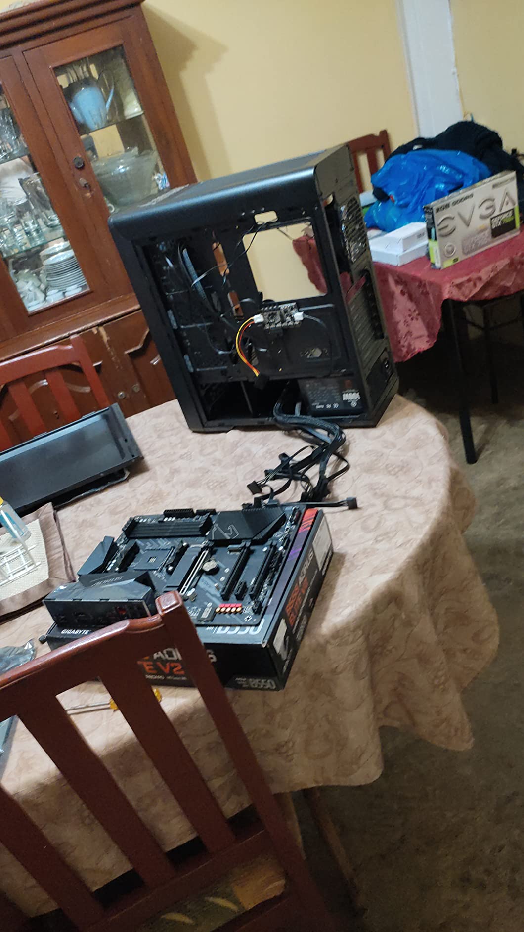 Gigabyte B550 AORUS Elite V2 (AMD Ryzen 5000/B550/ATX/PCIe4.0/DDR4/USB3.2 Gen 1/Realtek ALC1200/M.2/2.5 GbE LAN/HDMI/DP/Gaming Motherboard) customer photo 1