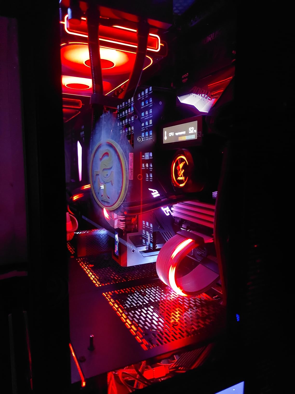 GIGABYTE AORUS Radeon RX 6800 Master 16G Graphics Card, MAX-Covered Cooling, 16GB 256-bit GDDR6, GV-R68AORUS M-16GD Video Card customer photo 2