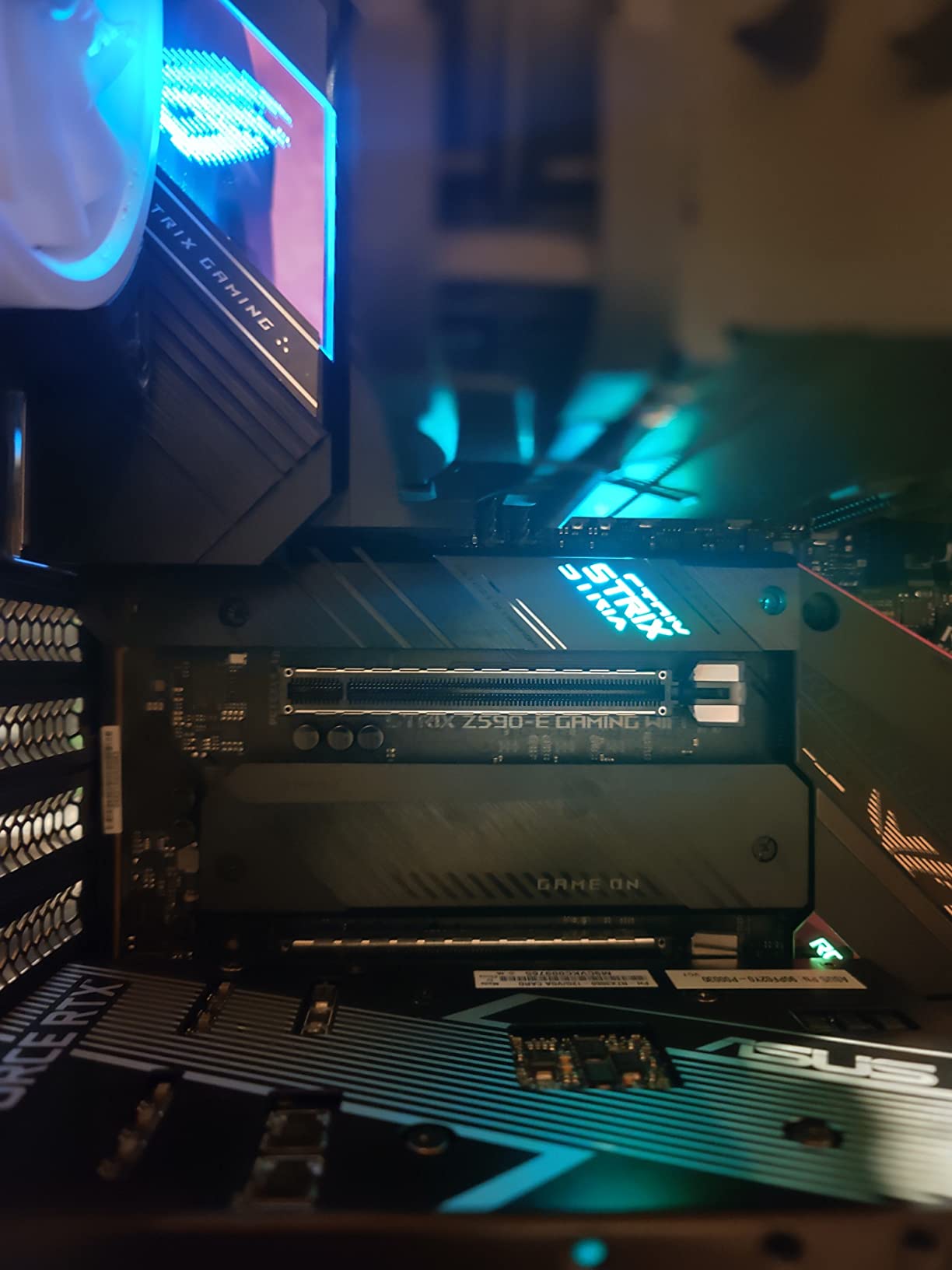 ROG Strix Z590-E Gaming WiFi 6E LGA 1200(Intel 11th/10th Gen) ATX Gaming Motherboard (PCIe 4.0, 14+2 Power Stages, DDR4 5333+, Dual Intel 2.5 Gb LAN,Thunderbolt 4, 4xM.2/NVMe SSD and Aura RGB) customer photo 1