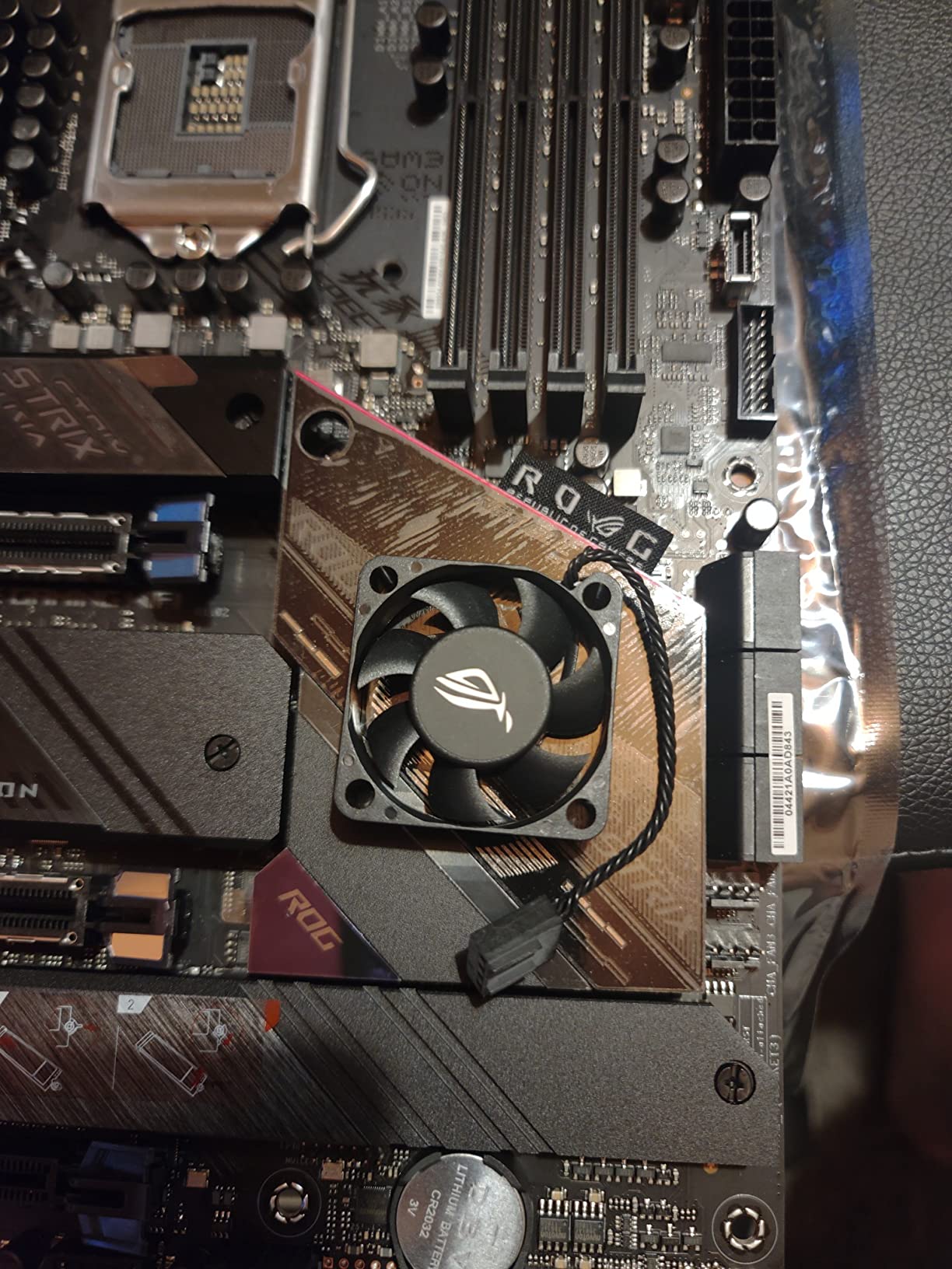 ROG Strix Z590-E Gaming WiFi 6E LGA 1200(Intel 11th/10th Gen) ATX Gaming Motherboard (PCIe 4.0, 14+2 Power Stages, DDR4 5333+, Dual Intel 2.5 Gb LAN,Thunderbolt 4, 4xM.2/NVMe SSD and Aura RGB) customer photo 2