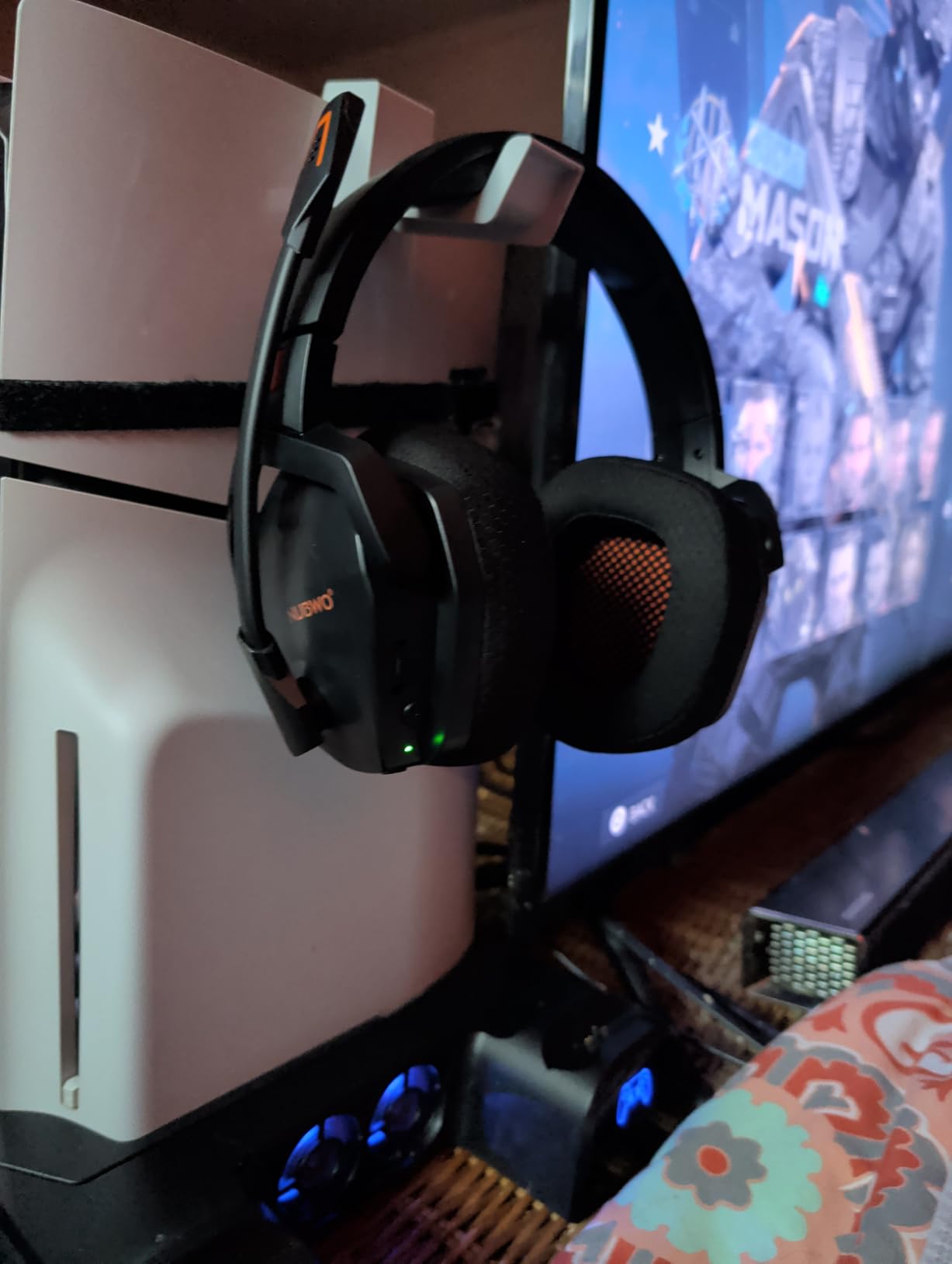 NUBWO Wireless Gaming Headset with Mic for PS5 PS4 PC, Zero Interference, 100-Hour Battery All-Day Play, 23ms Sync for Fortnite & Call of Duty/FPS Gamers, Triple Mode All Devices Compatible customer photo 1