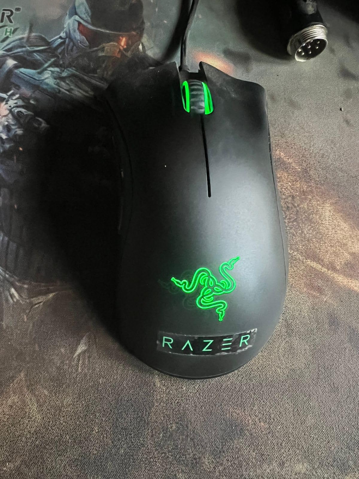 Razer DeathAdder Essential Gaming Mouse: 6400 DPI Optical Sensor - 5 Programmable Buttons - Mechanical Switches - Rubber Side Grips - Classic Black customer photo 1