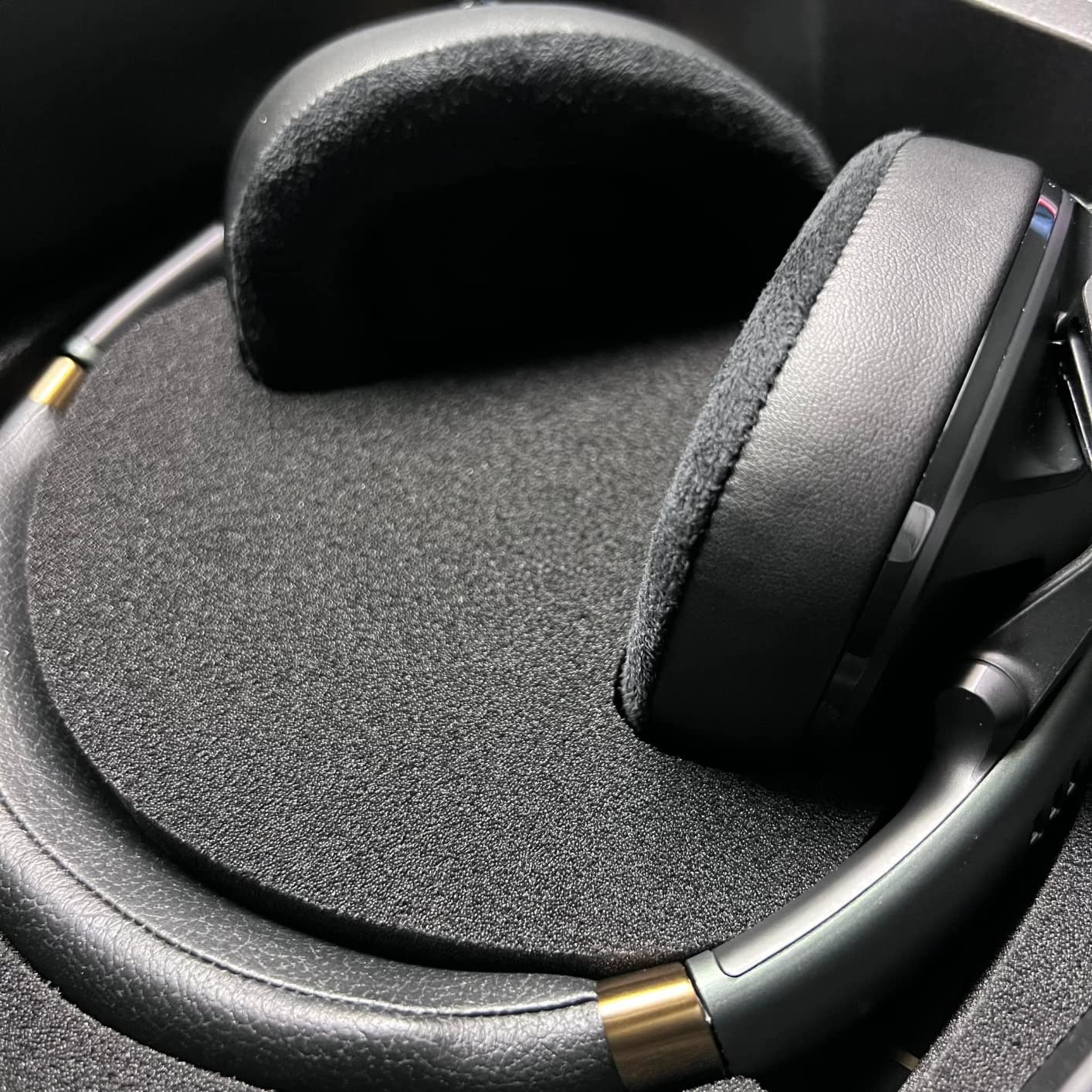 EPOS H6Pro - Closed Acoustic Gaming Headset with Mic - Lightweight Over-Ear Design - Compatible with Xbox, PS4, PS5 & PC - Black customer photo 2
