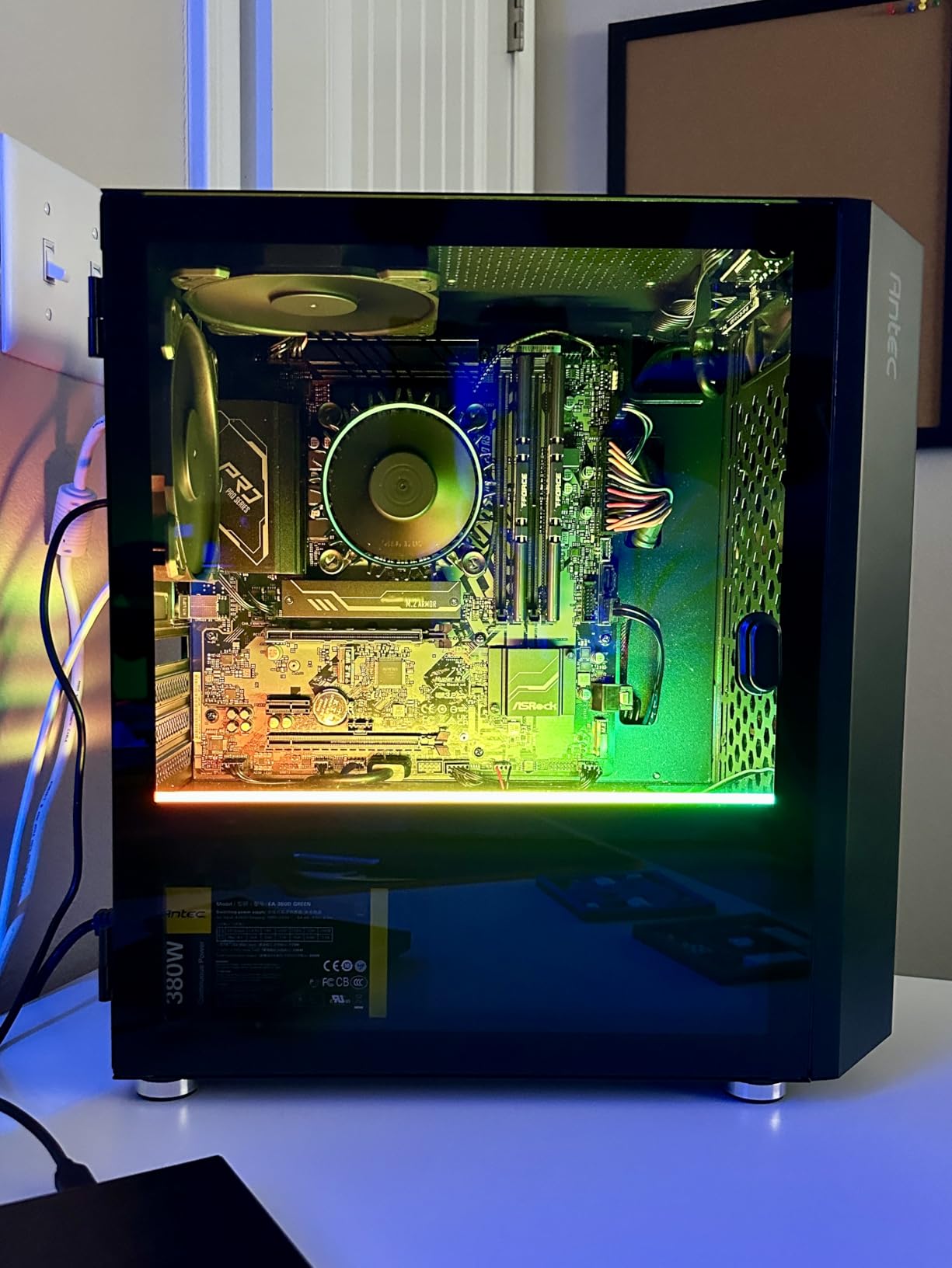 Intel Core i5-12400 Desktop Processor 18M Cache, up to 4.40 GHz customer photo 1