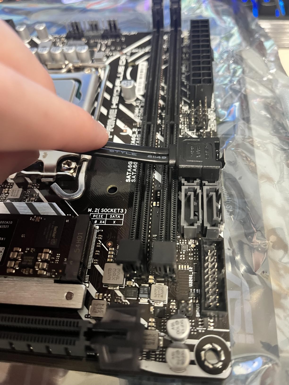 ASUS PRIME H610I-PLUS D4 LGA 1700 (Intel 12th Gen & Intel vPro) Mini ITX Motherboard (PCIe 4.0, DDR4, USB 3.2 Gen 1 Type-A, 1Gb Lan, DP/HDMI/D-Sub, V-M.2 (Key E), Q-LED, Mono-out header with amp IC, SPI TPM header) customer photo 1