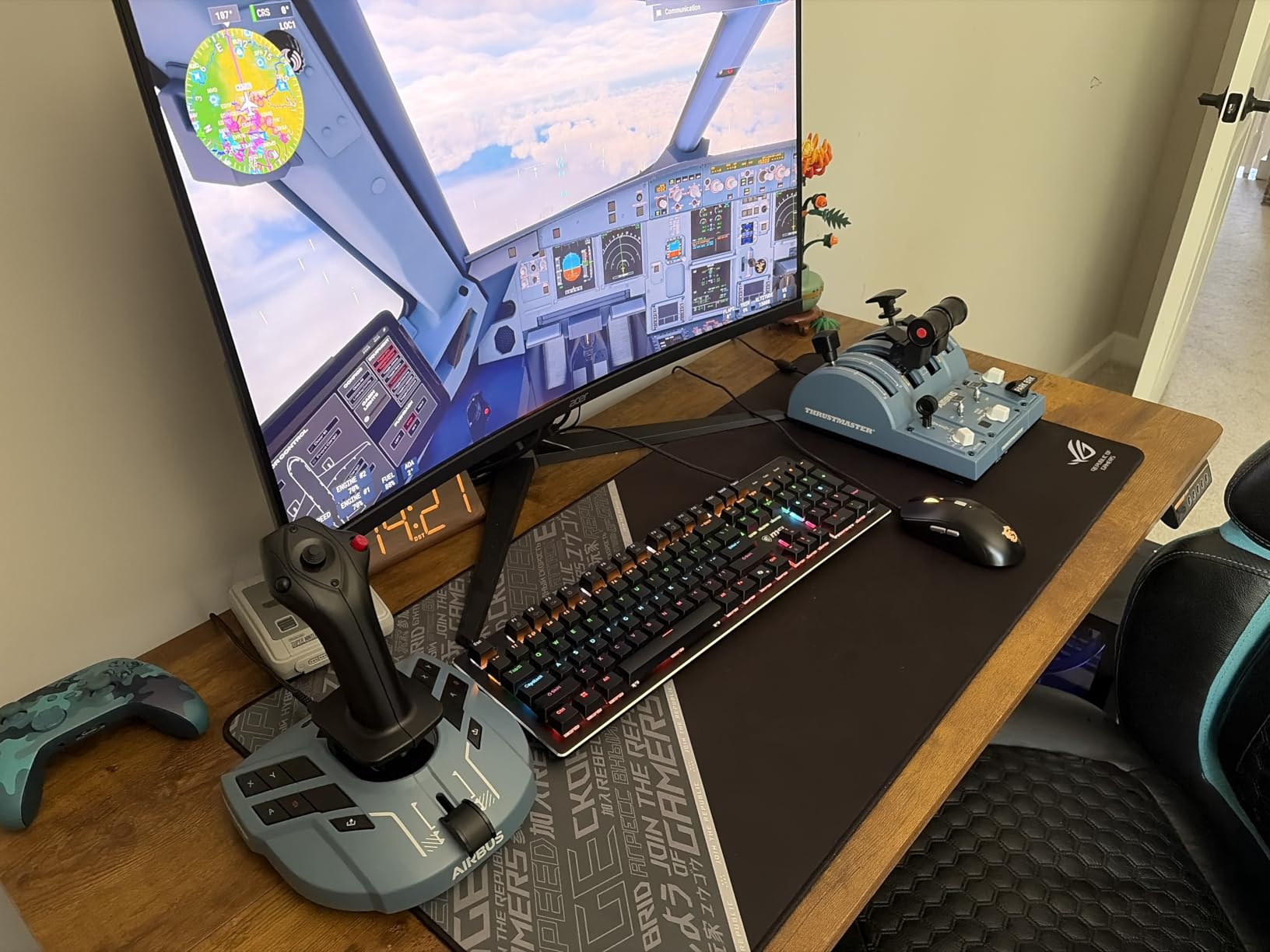 Thrustmaster TCA Captain Pack X Airbus Edition, Ergonomic Sidestick and Throttle Quadrant Replica, Flight Stick and Throttle, Compatible with PC & Xbox Series X|S customer photo 1