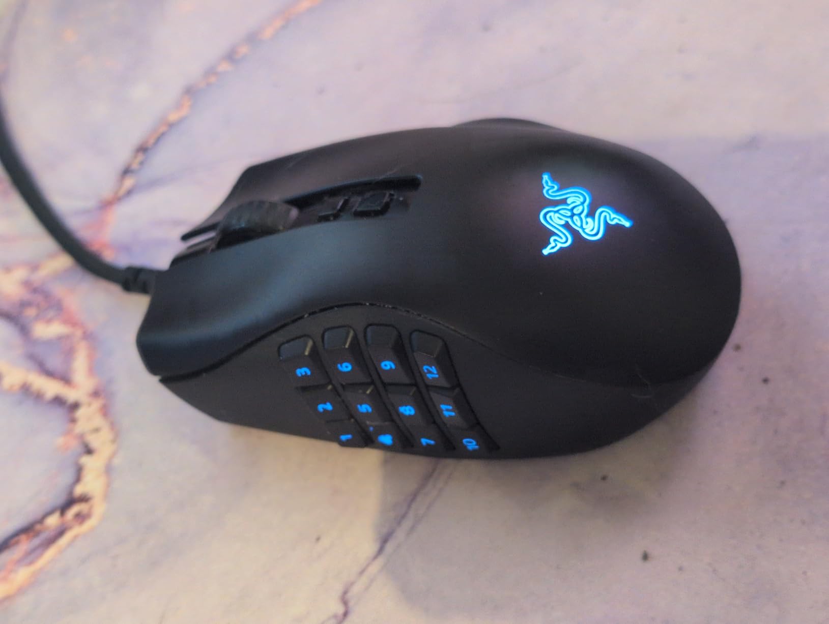Razer Naga V2 Pro Wireless MMO Gaming Mouse - 19+1 Programmable Buttons, 3 Swappable Side Plates, HyperScroll Pro Wheel, 30K DPI, Optical Switches Gen-3 customer photo 1