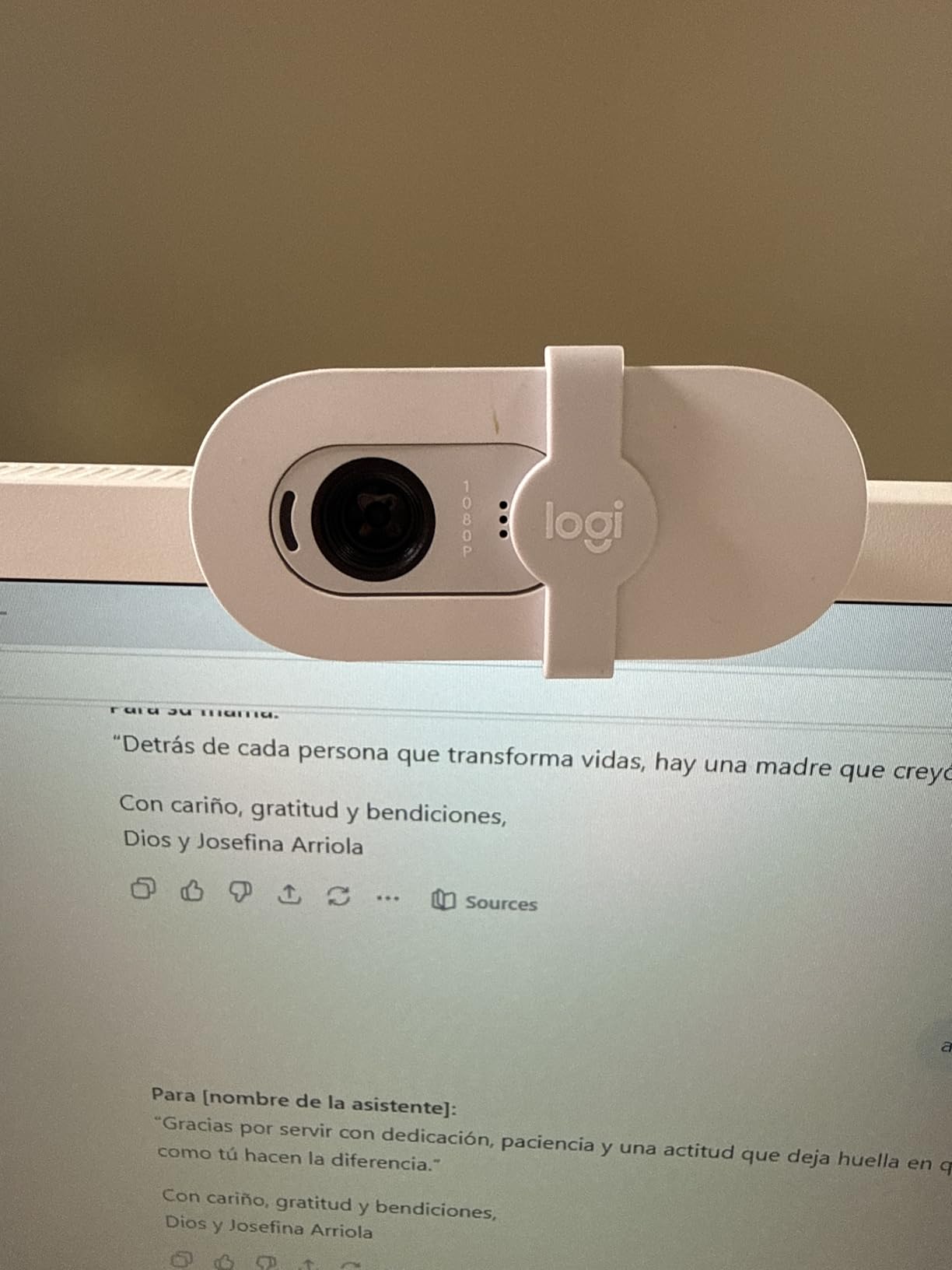 Logitech Brio 101 Full HD 1080p Webcam for Meetings, Streaming, Desktop, Laptop, PC - Built-in Mic, Shutter, Works with Zoom, Microsoft Teams, Nintendo Switch 2's new GameChat Mode, USB-A, Black customer photo 1