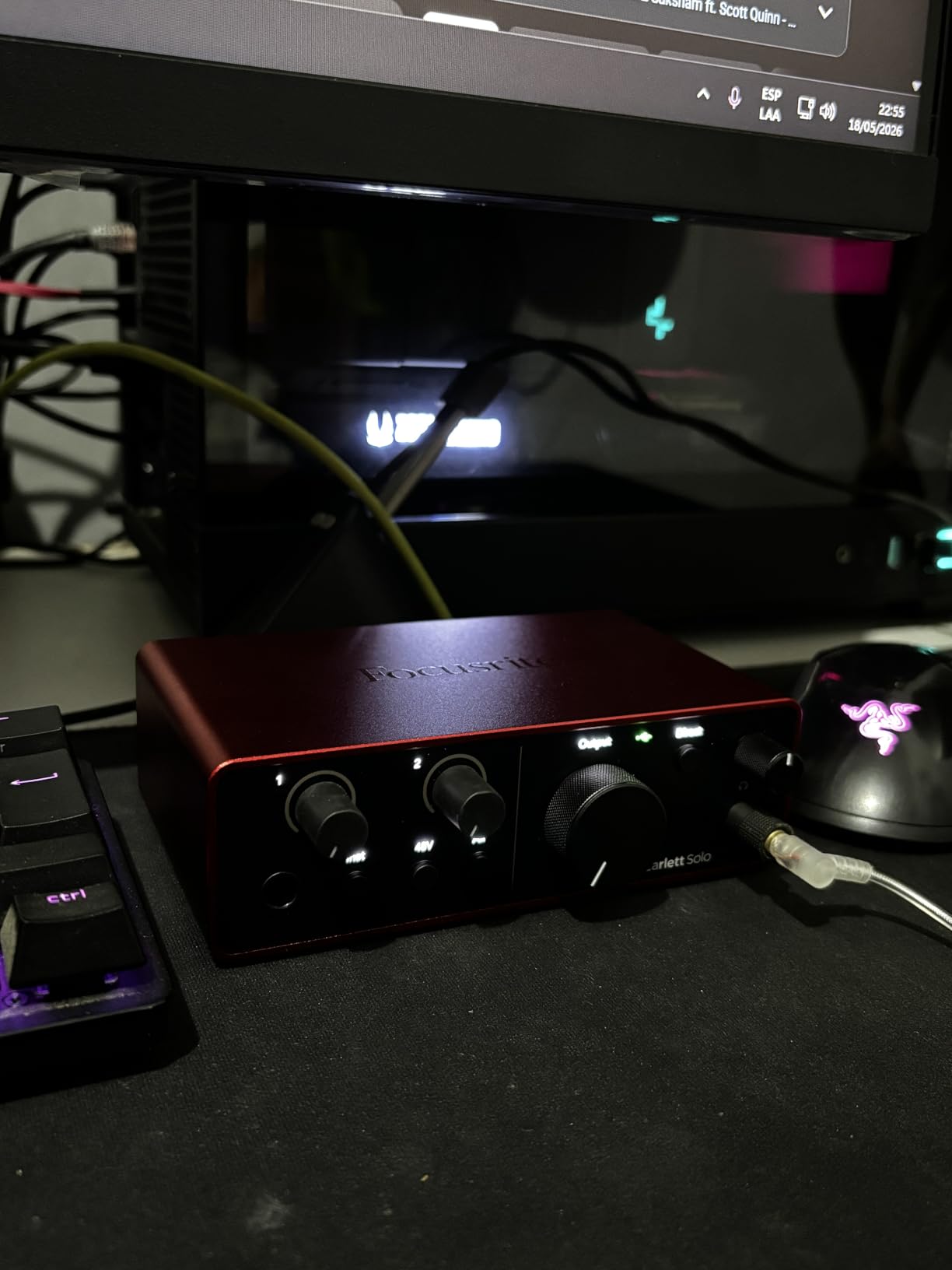 Focusrite Scarlett Solo 4th Gen USB Audio Interface, for the Guitarist, Vocalist, or Producer | 1 XLR Mic Preamp, 1 Hi-Z Instrument Input, 24-Bit/192kHz, 120dB Dynamic Range, Air Modes, PC/Mac/iPad Compatible customer photo 1