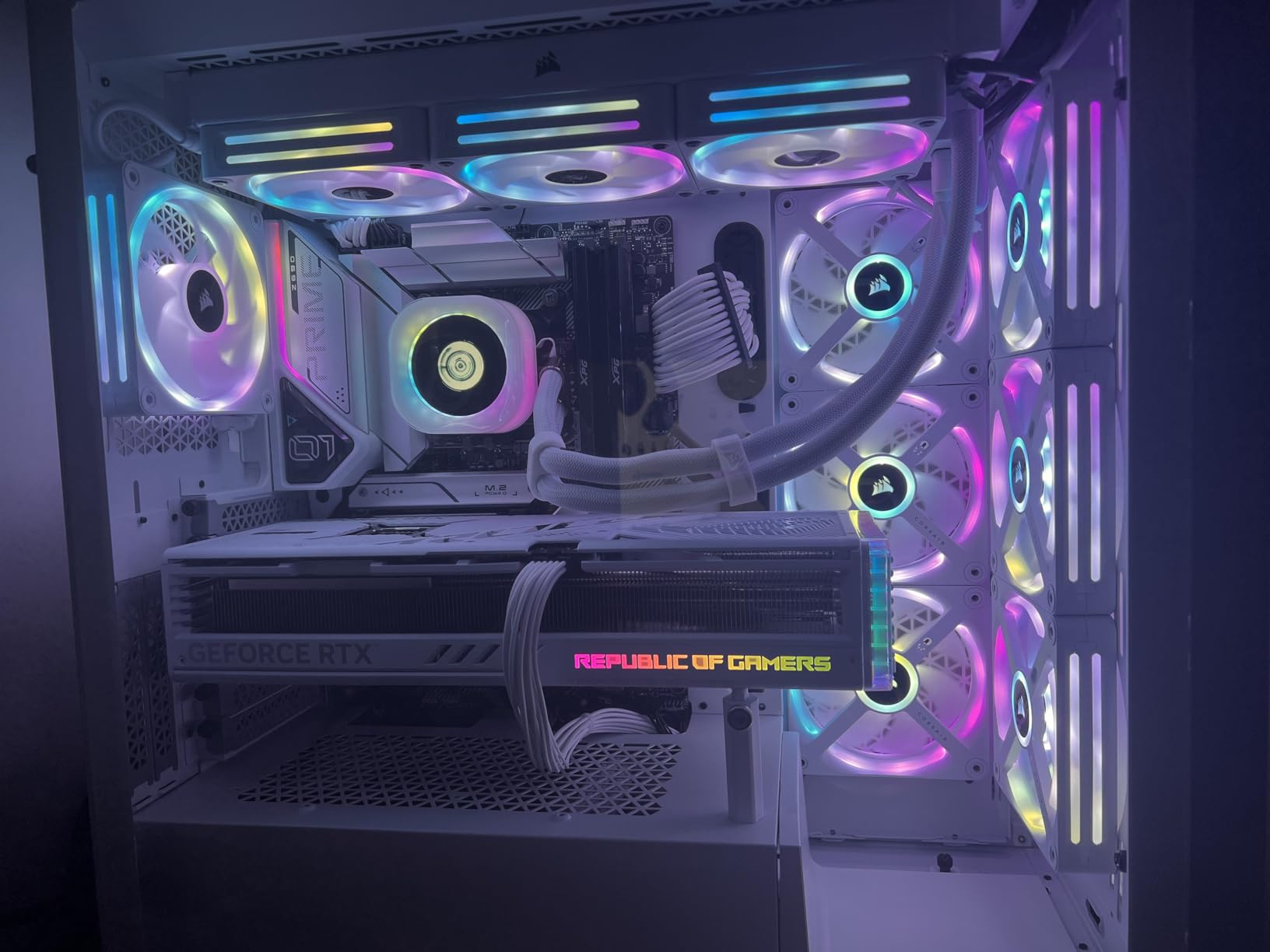 iCUE Link QX120 RGB 120mm Magnetic Dome RGB Fans - Triple Fan Starter Kit with iCUE Link System Hub - Black customer photo 1