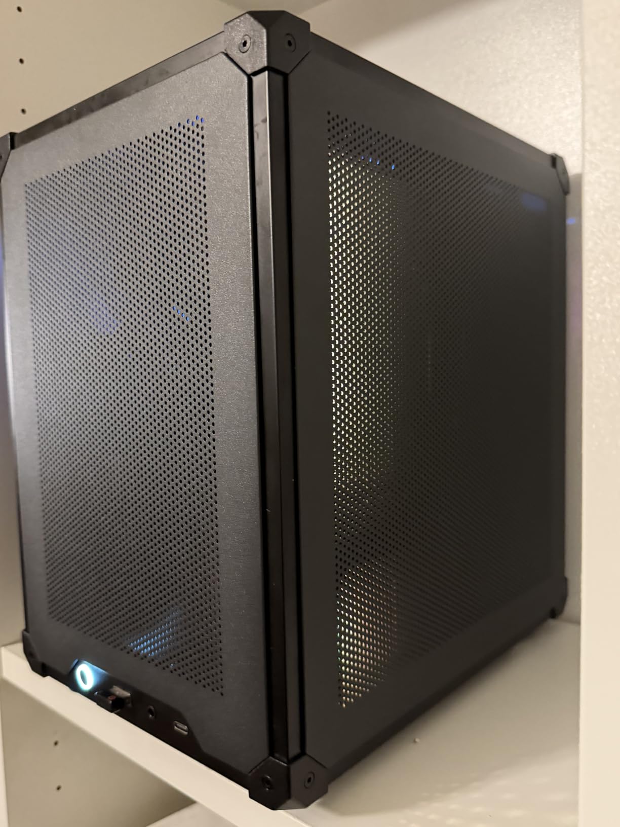 JONSBO C6 Black Mini MATX Mesh PC Case customer photo 2