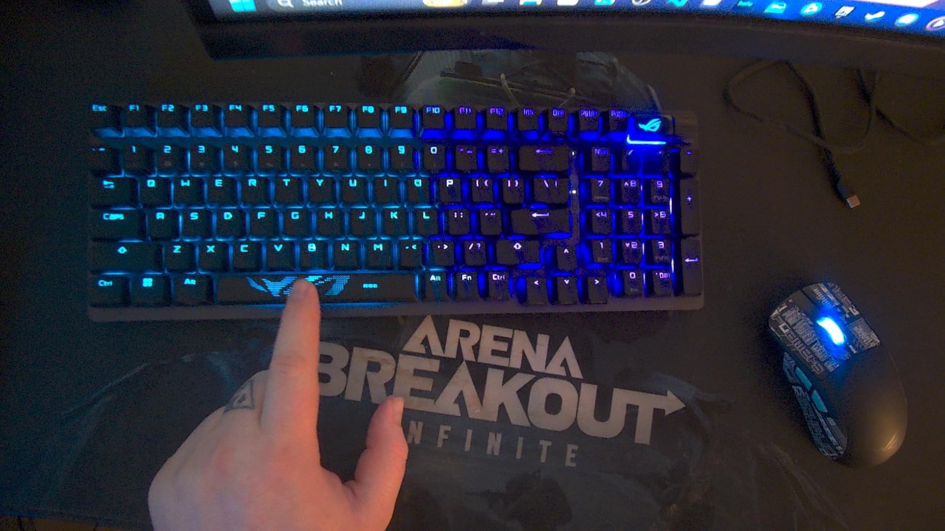 ASUS ROG Strix Scope II 96 Wireless Mechanical Gaming Keyboard customer photo 1