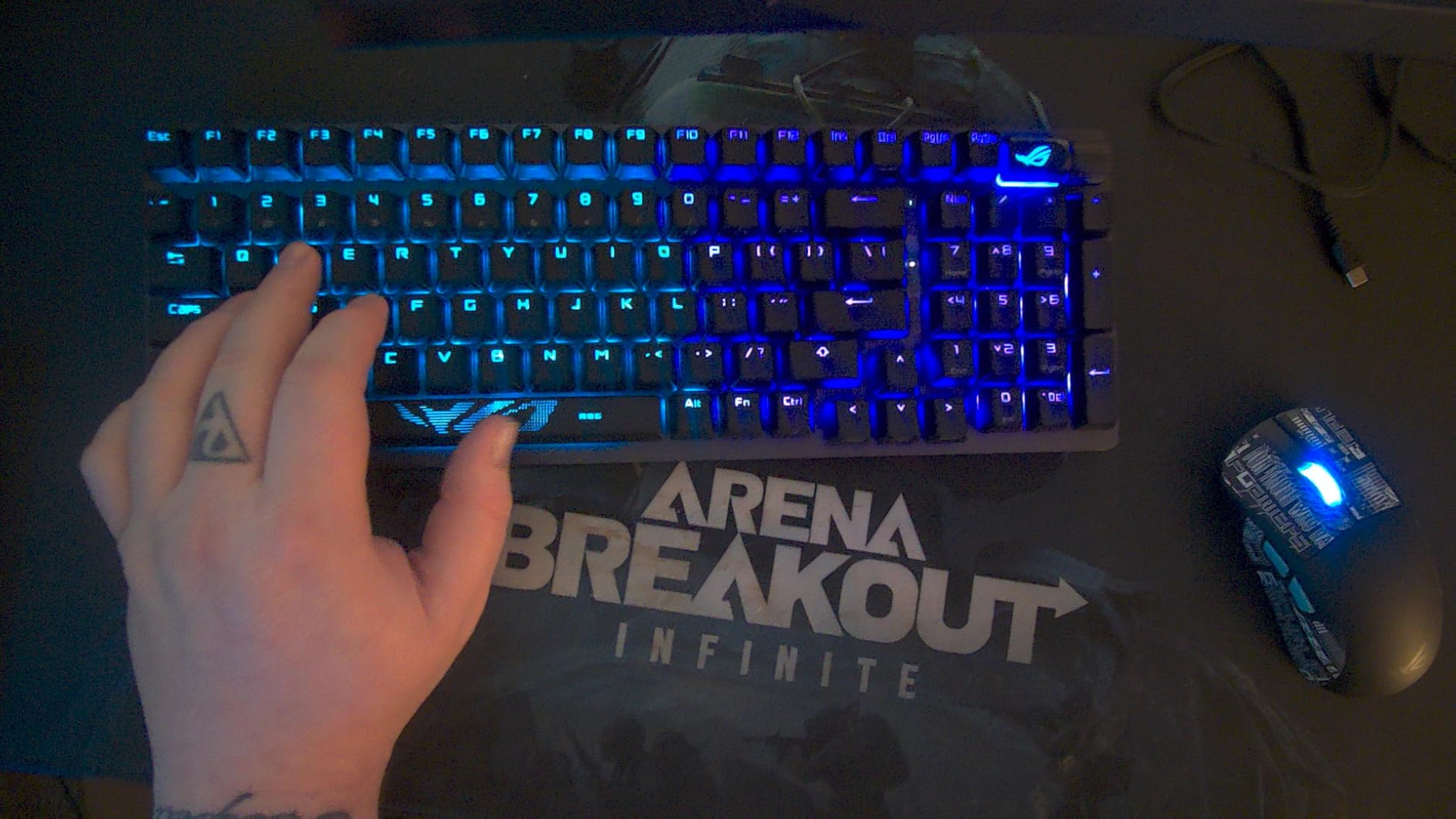 ASUS ROG Strix Scope II 96 Wireless Mechanical Gaming Keyboard customer photo 2