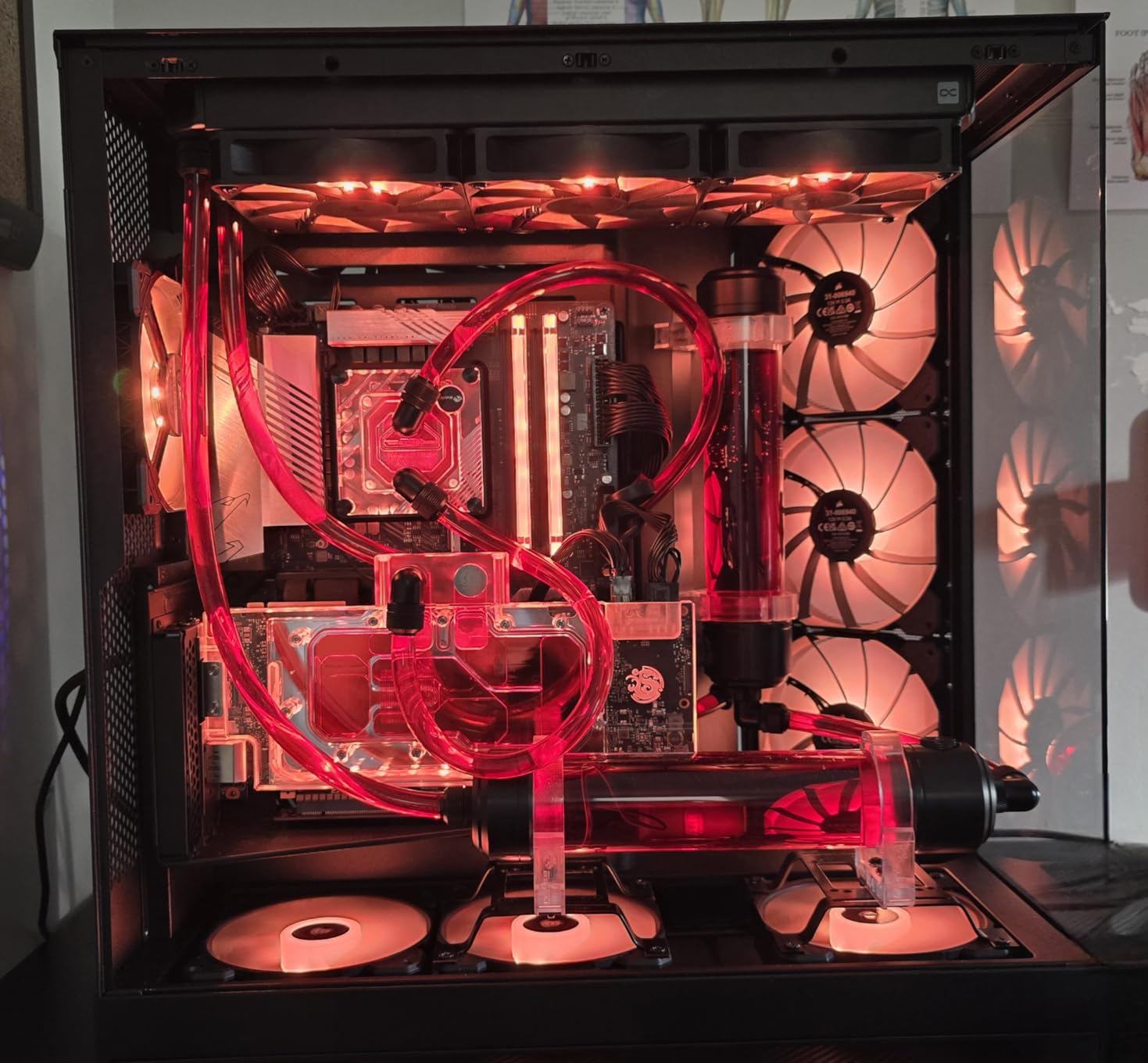 NZXT H6 Flow | Compact Dual-Chamber Mid-Tower Airflow Case | White customer photo 2
