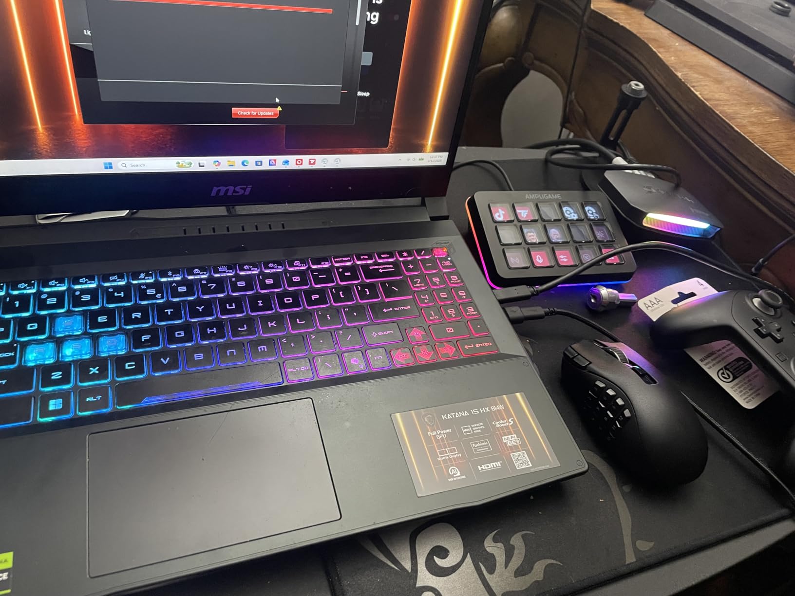 AVerMedia Live Gamer Ultra 2.1 GC553G2 - 4K60 Capture Card with HDMI 2.1, Low Latency, 4K144/4K120 Passthrough, Game Capture Device for PS5, PS5 Pro, Xbox, Switch customer photo 1