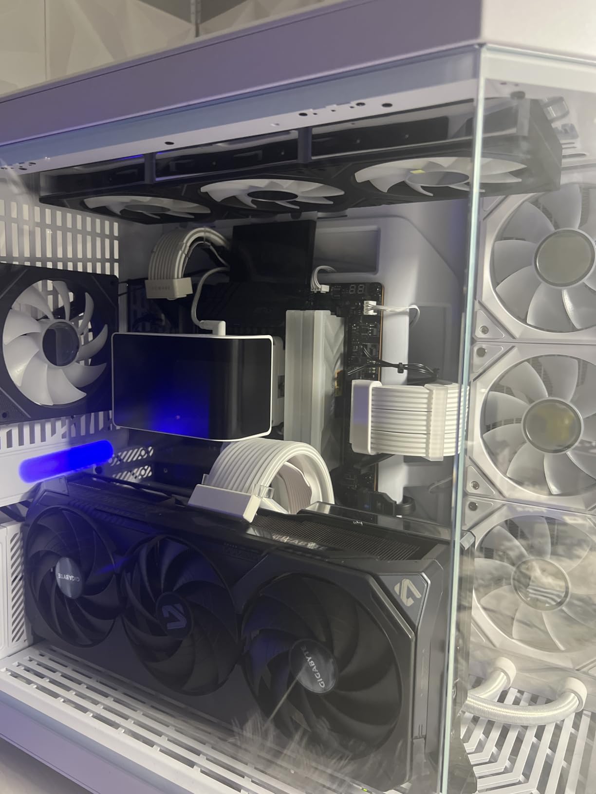 Intel Core i9-14900KF New Gaming Desktop Processor 24 cores (8 P-cores + 16 E-cores) - Unlocked customer photo 2
