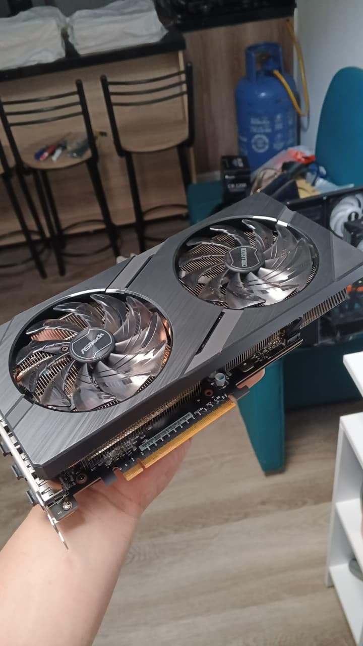 ASRock Intel Arc A580 Challenger 8GB OC Graphics Card, Intel Xe HPG Architecture, 8GB GDDR6, PCIe 4.0, Dual Fans, 0dB Silent Cooling, DisplayPort 2.0 customer photo 1