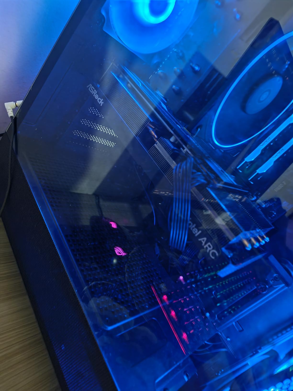 ASRock Intel Arc A580 Challenger 8GB OC Graphics Card, Intel Xe HPG Architecture, 8GB GDDR6, PCIe 4.0, Dual Fans, 0dB Silent Cooling, DisplayPort 2.0 customer photo 2