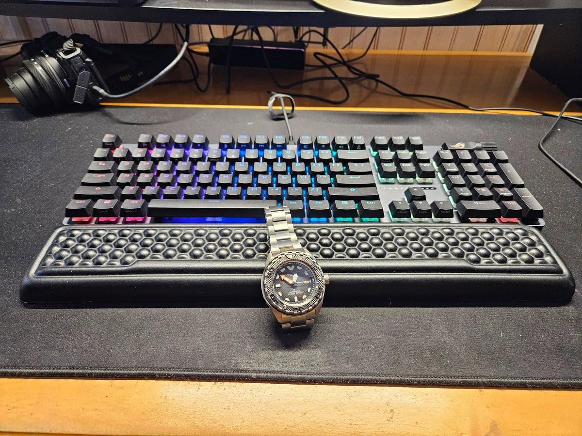 ASUS ROG Strix Scope II Gaming Keyboard, pre-lubed ROG RX Red Linear Optical switches, Sound-dampening Foam, PBT doubleshot keycaps, Streaming hotkeys, Multi-Function Controls, Wrist Rest customer photo 1