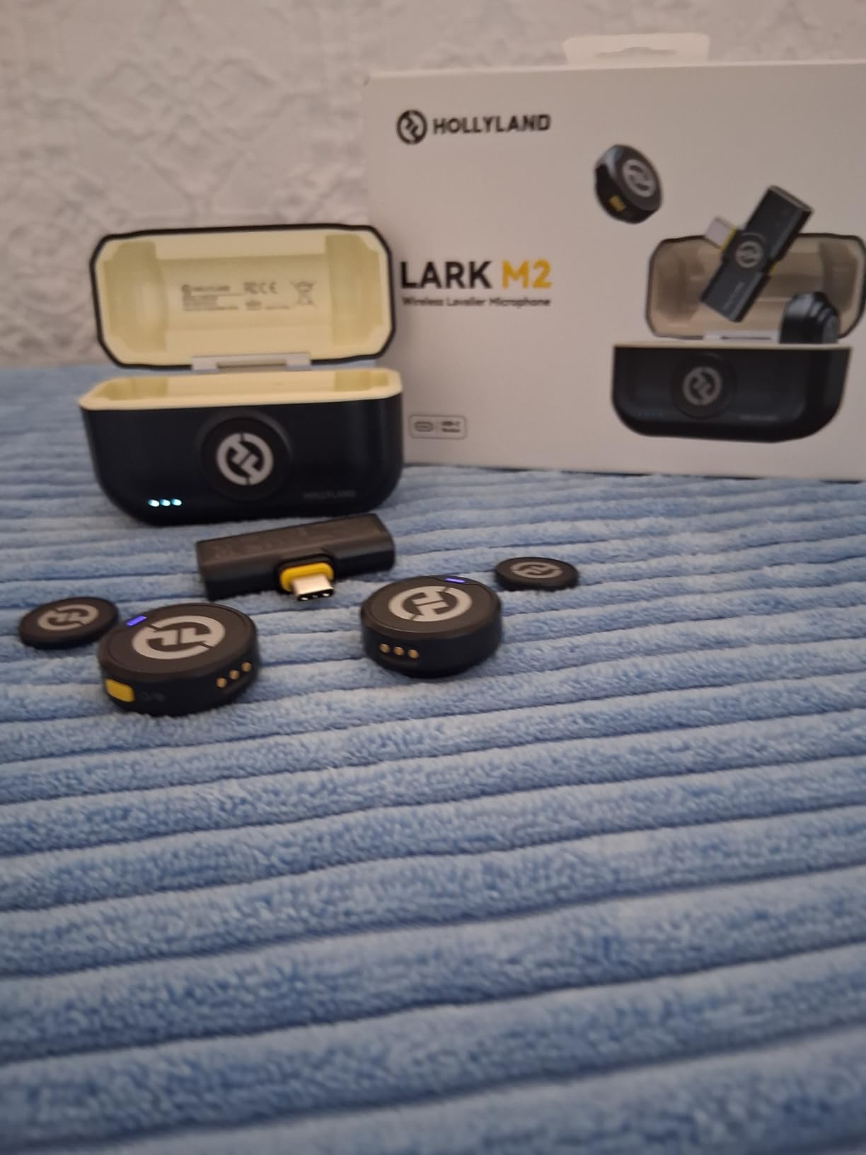 Hollyland Lark M2 Wireless Microphone for iPhone15/16/17 & Android, USB C Mini Lapel Microphone Wireless, 1000ft Range, Hi-Fi Audio, Noise Cancellation, 30H Battery for Video Recording, Streaming customer photo 2