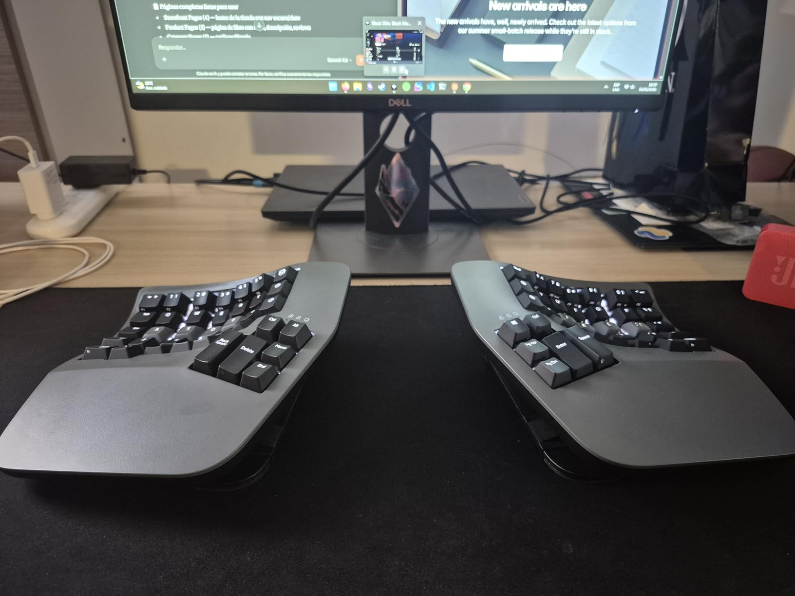 KINESIS Advantage360 Professional Split Ergonomic Keyboard - Bluetooth, Quiet Mechanical Switches, Fully Programmable, Contoured Shape, Adjustable Tenting, Backlit customer photo 2
