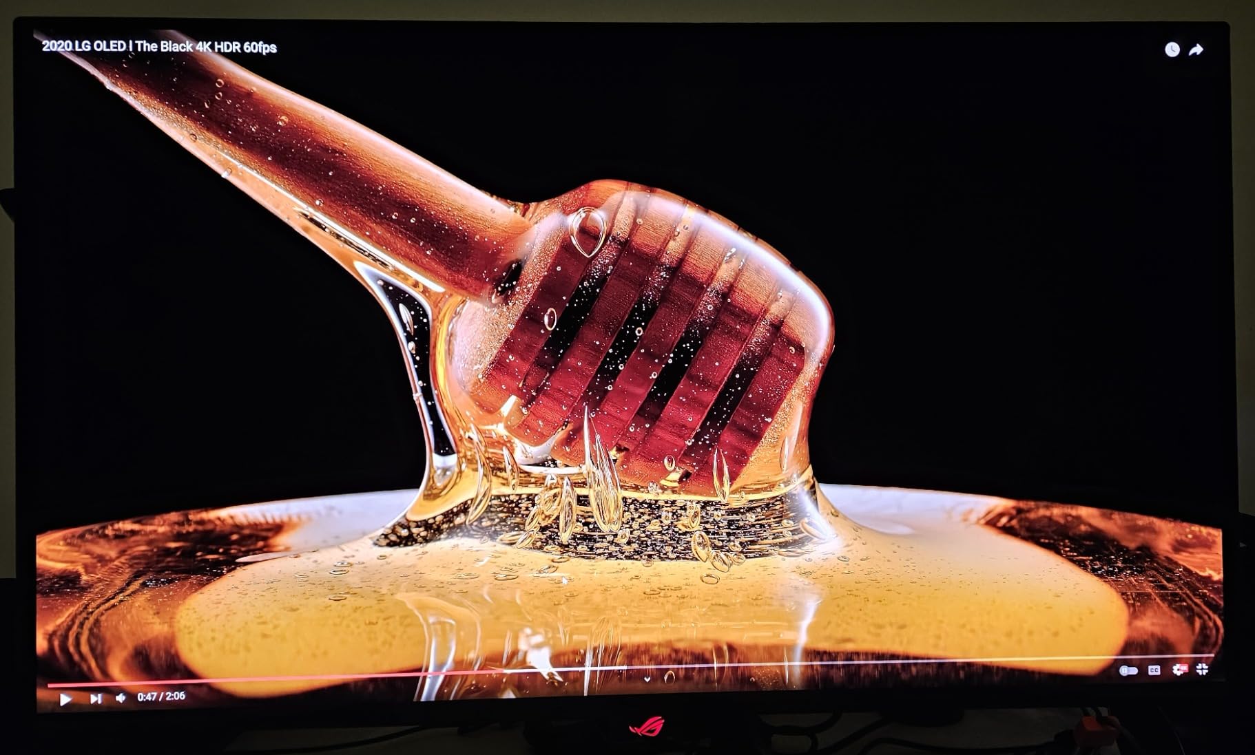 ROG Swift 32 inch 4K OLED Gaming Monitor (PG32UCDM) - UHD (3840 x 2160), QD-OLED, 240Hz, 0.03ms, G-SYNC Compatible, Custom Heatsink, Graphene Film, 99% DCI-P3, True 10-bit, 90W USB-C customer photo 1
