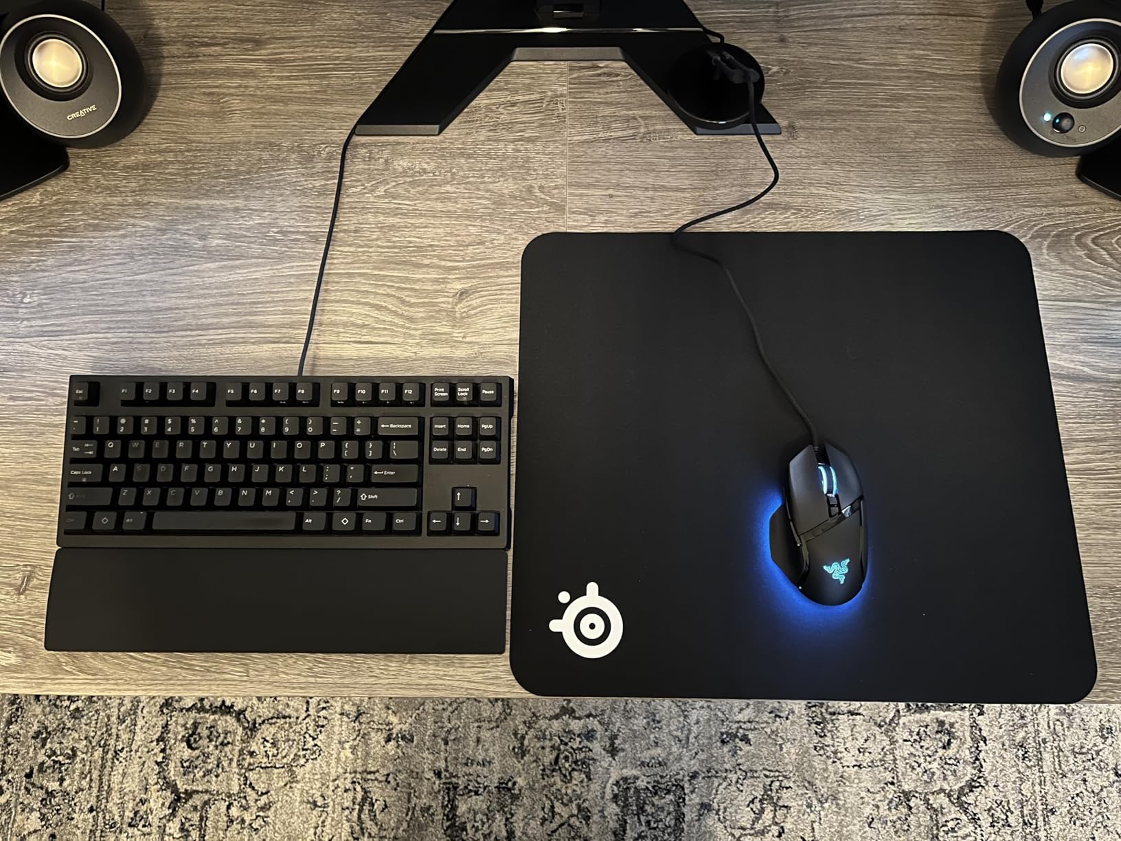SteelSeries QcK Gaming Mouse Pad - XXL Cloth - Peak Tracking and Stability - Esports Mousepad - Never-Slip - Full Desk Coverage customer photo 1