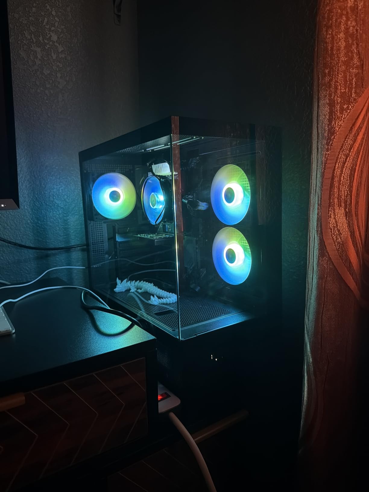 MONTECH XR-B ATX Mid-Tower PC Gaming Case customer photo 1