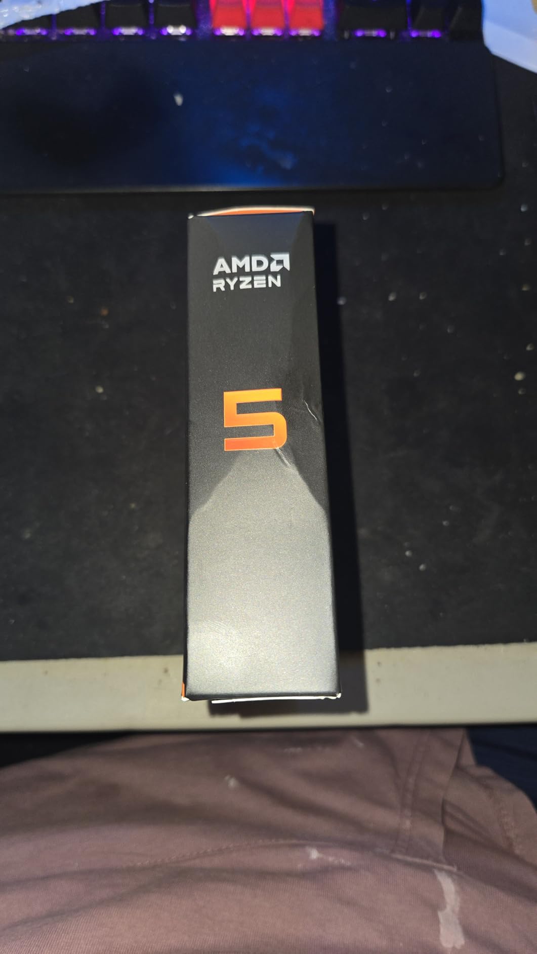 AMD Ryzen 5 9600X 6-Core, 12-Thread Unlocked Desktop Processor customer photo 1