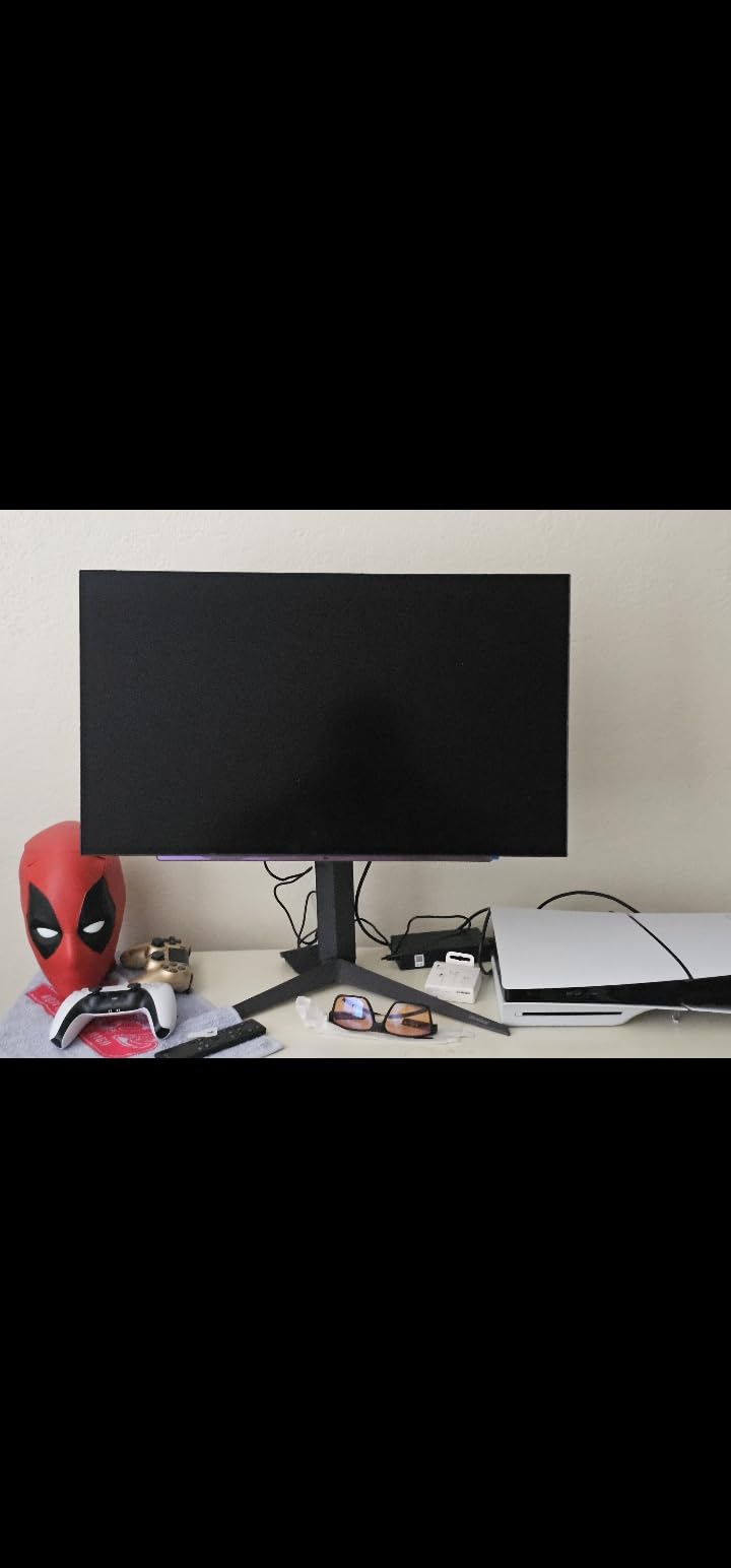 LG ‎27GS93QE 27-inch Ultragear OLED Gaming Monitor QHD 1440p 240Hz 0.03ms DisplayHDR True Black 400 AMD FreeSync Premium Pro NVIDIA G-Sync HDMI 2.1 DisplayPort Tilt/Height/Pivot Stand Black customer photo 1