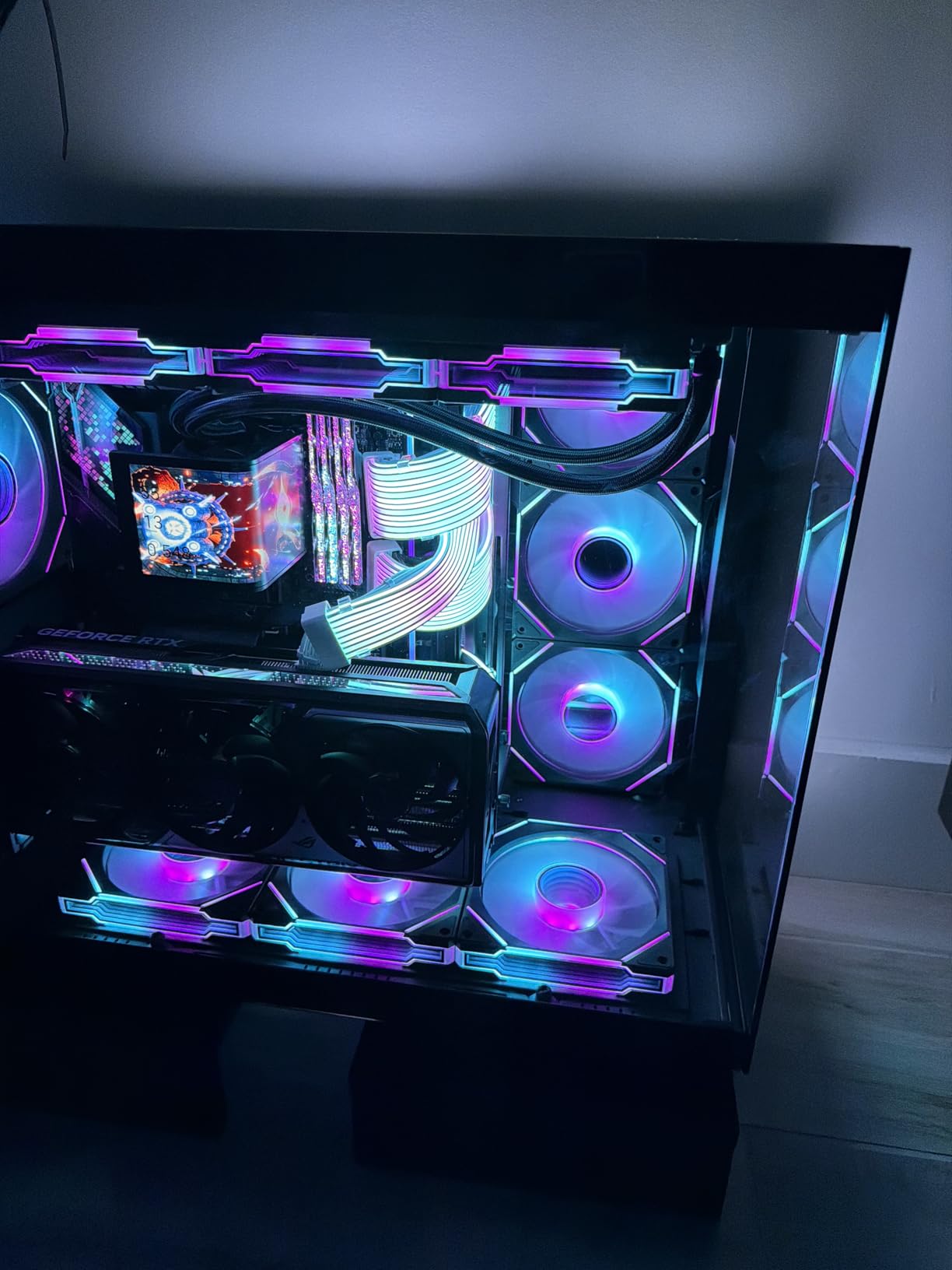 Boxed INTEL CORE Ultra 9 Processor 285K (36M Cache, UP to 5.70 GHZ) FCLGA18W customer photo 2