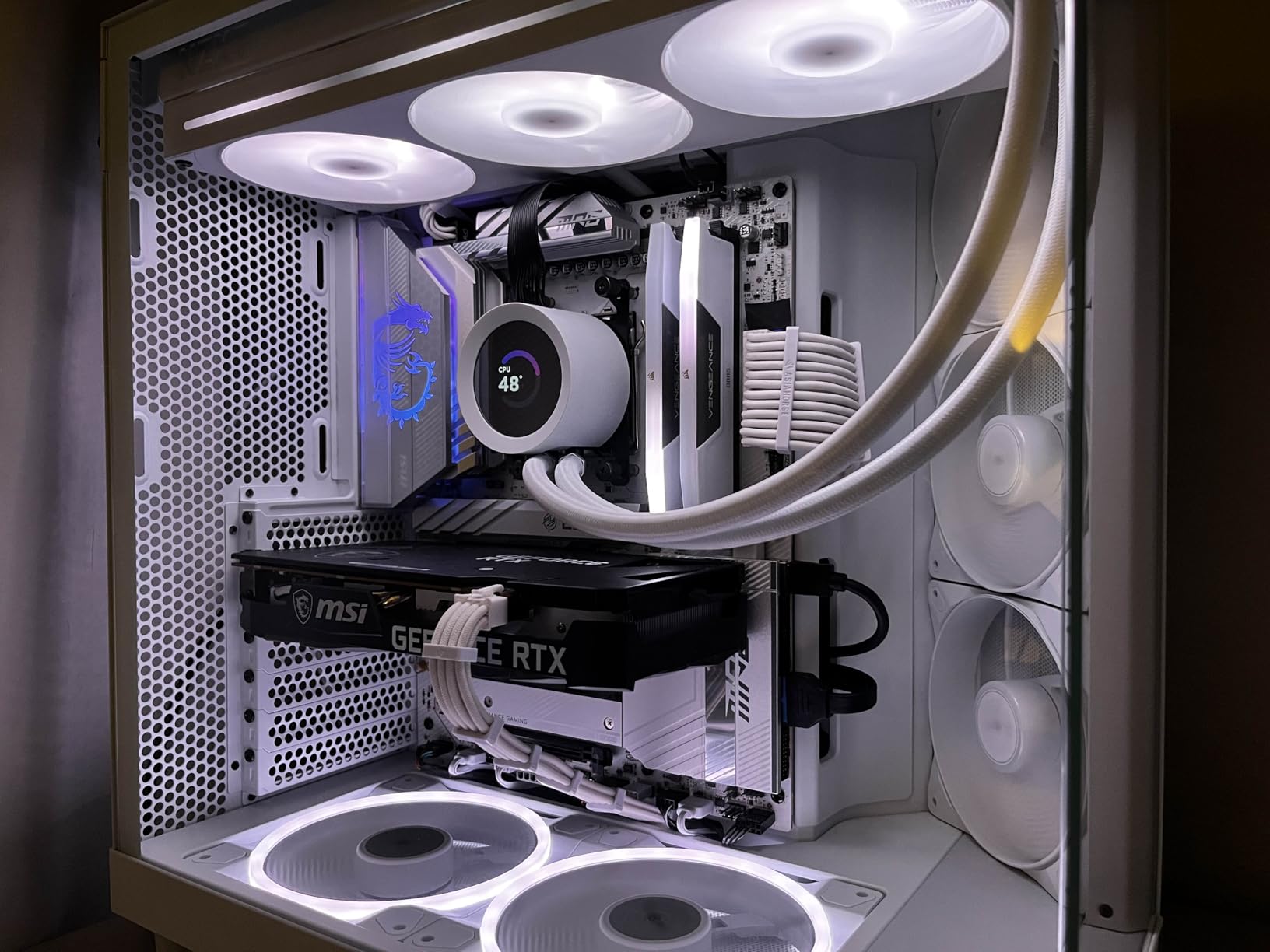 be quiet! Light Wings LX 140mm PWM Fan, Illuminated hub, Frosted Fan Blades, Multiple Colors and Modes, Optimized Blades for Extraordinary Air Pressure, Daisy Chain Option, Rifle Bearing customer photo 1