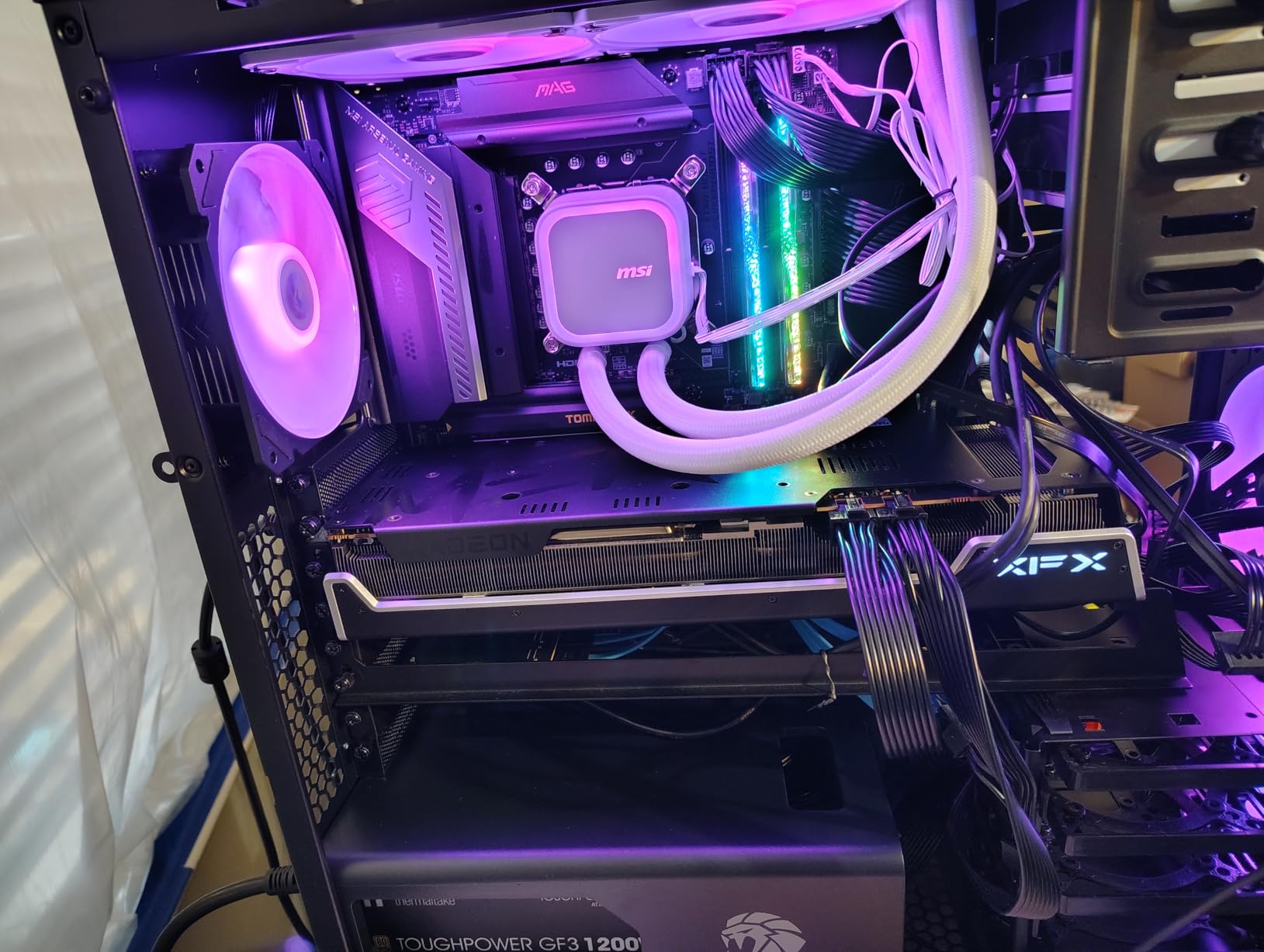 MSI MAG Z890 Tomahawk WiFi Gaming Motherboard (Supports Core Ultra Series 2 Intel Processors, LGA 1851, DDR5, PCIe 5.0, M.2, SATA, 5Gbps LAN, USB Type-C, Wi-Fi 7, Bluetooth 5.4, Thunderbolt 4, ATX) customer photo 2