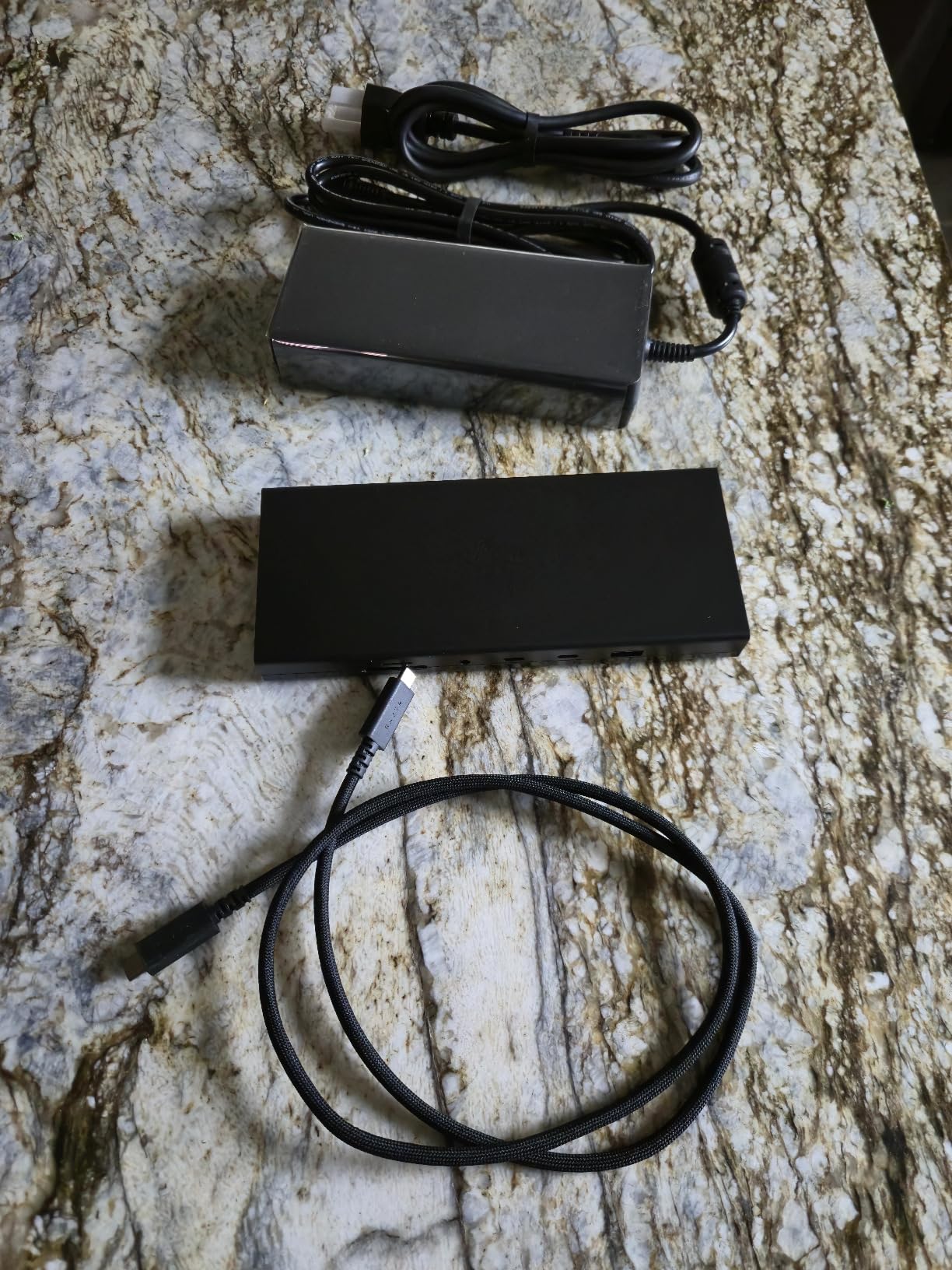Razer USB 4 Dock: 14 Ports (Type C, Type A, HDMI, DP, Ethernet, SD, 3.5mm) - Dual Monitor Up to 4K 120 Hz - Laptop & Phone Fast Charge - Windows & Mac Compatible - Black customer photo 2